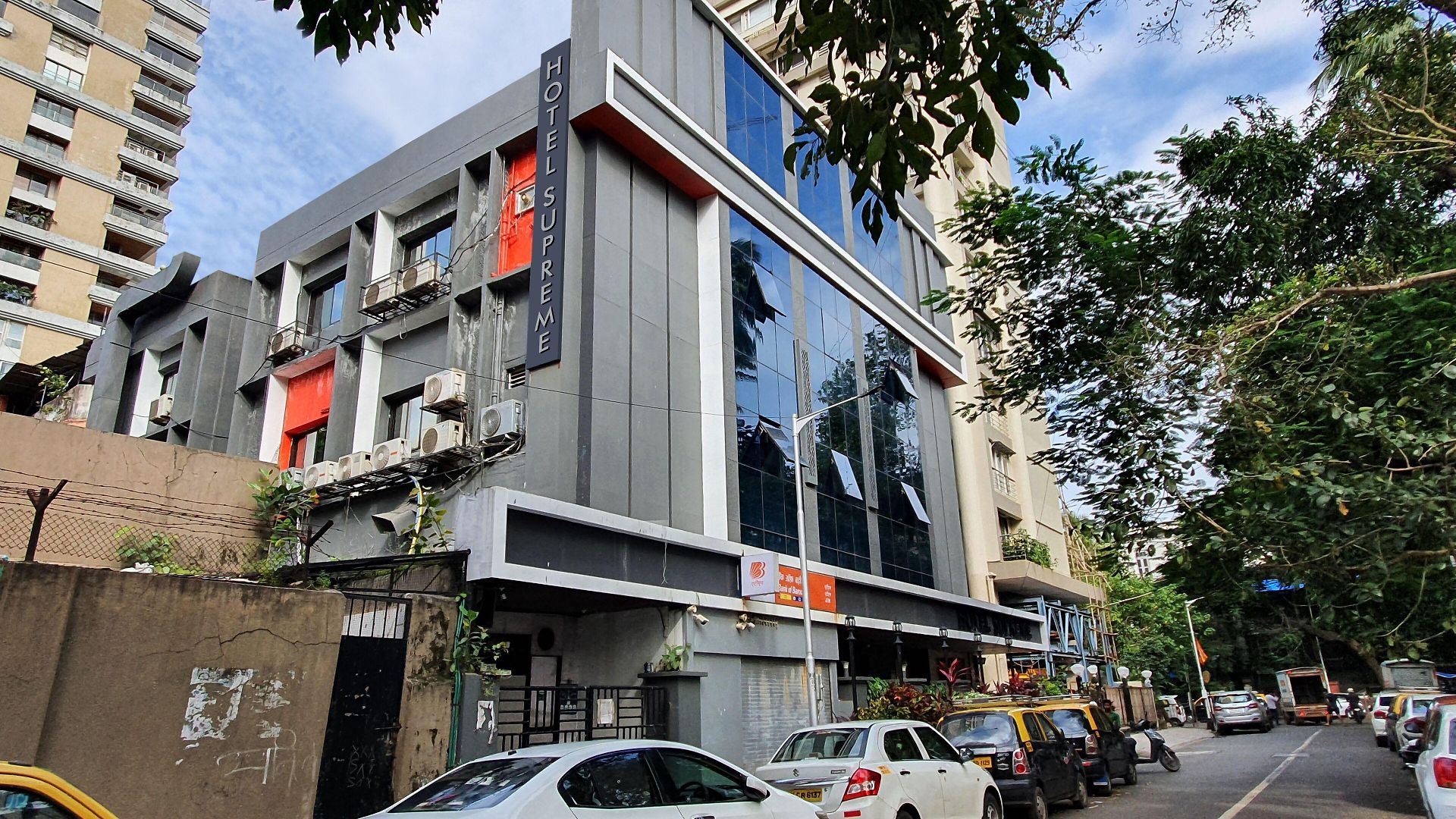 Hotel Supreme - Cuffe Parade 3*