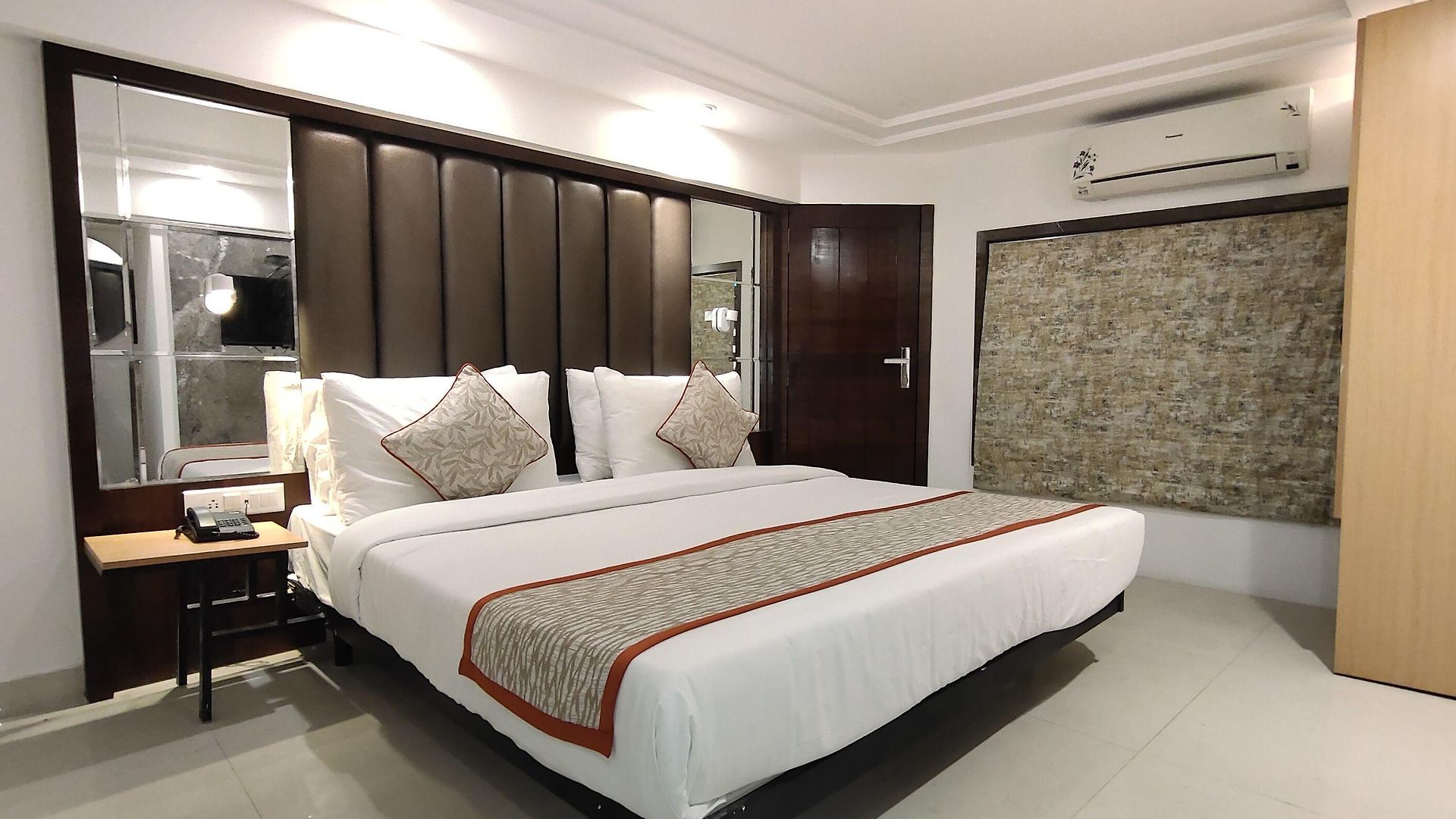 Hotel Supreme - Cuffe Parade 3*