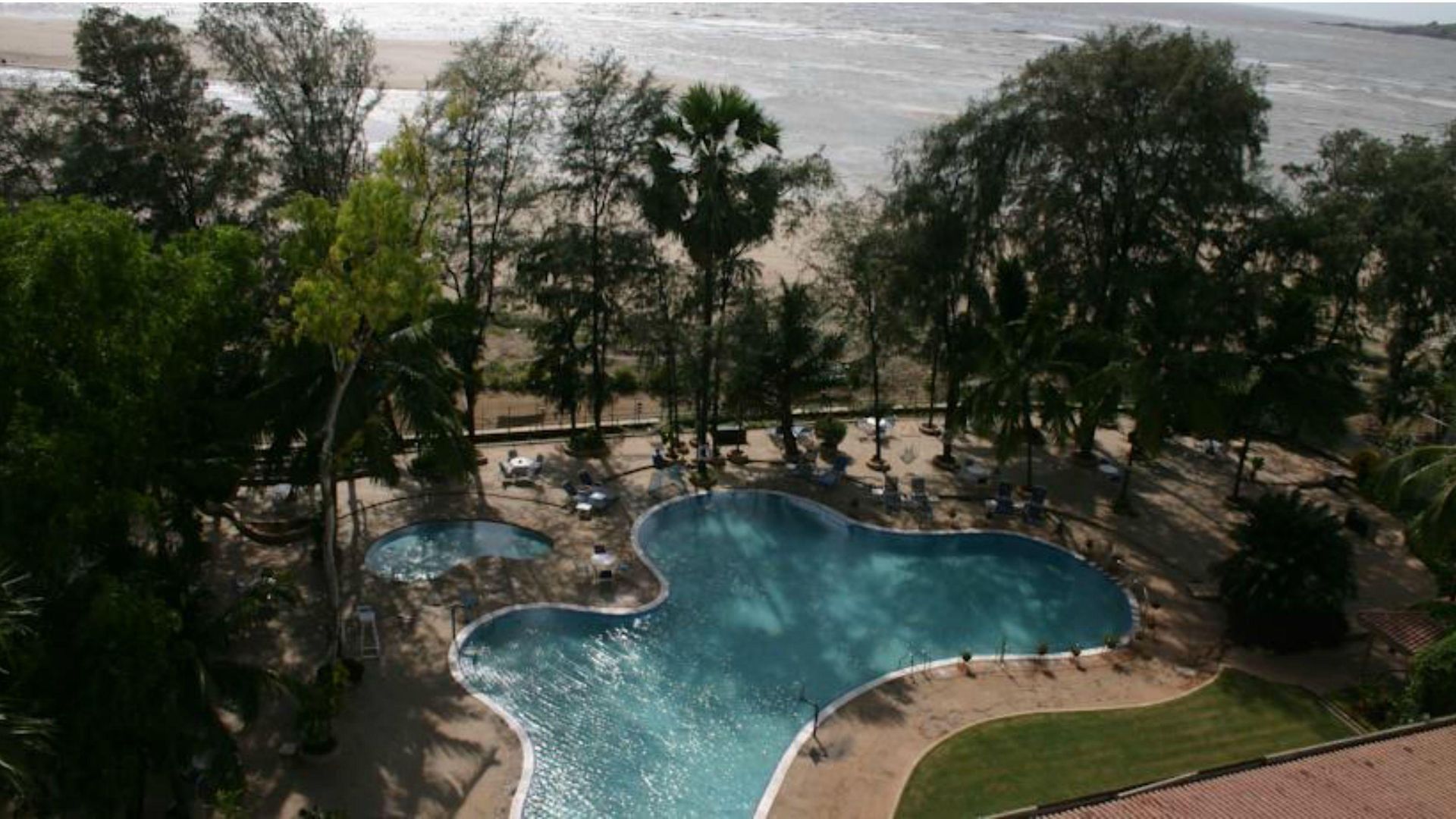 Resort The Mumbai