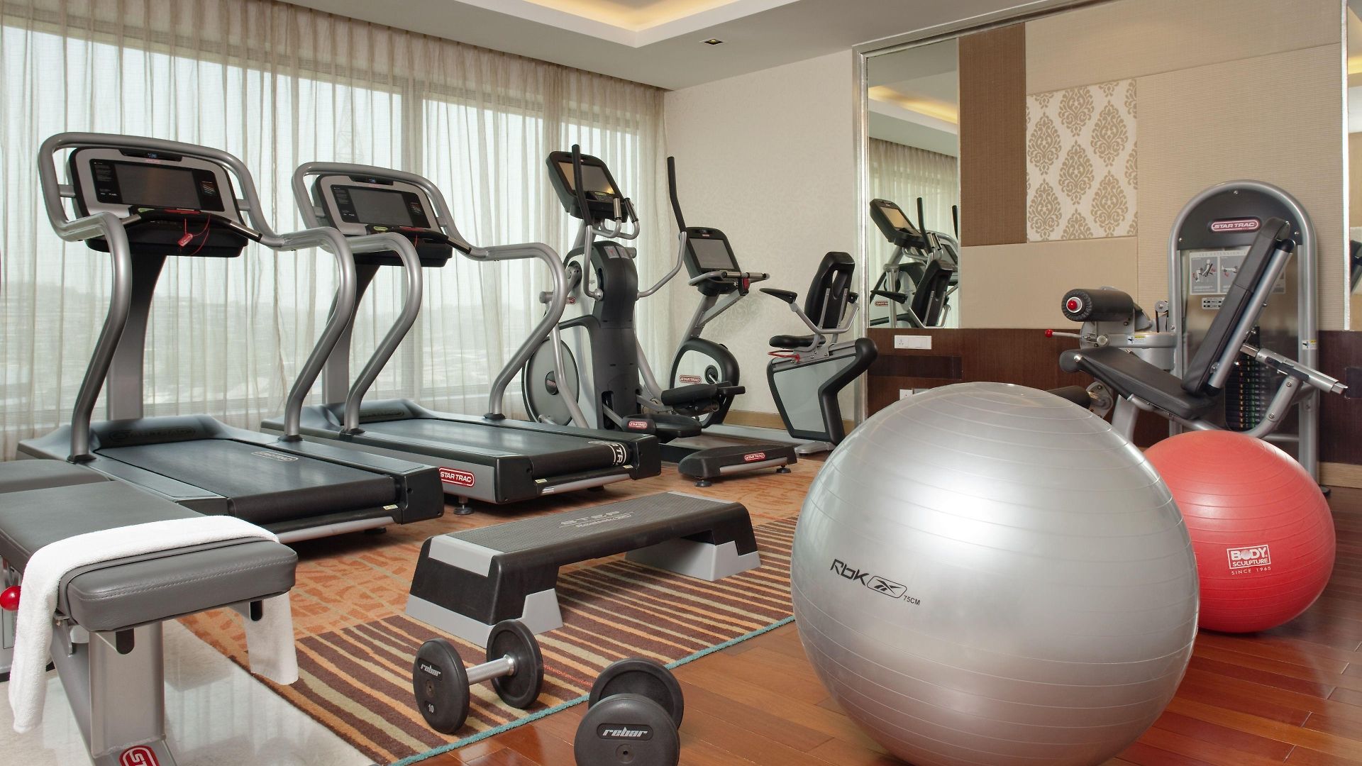 Hotel International Airport By Ihg