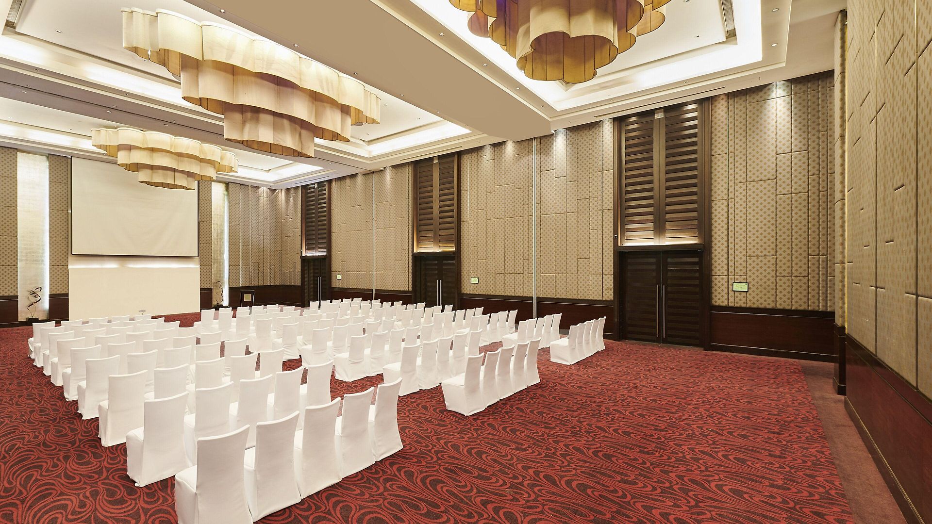 International Airport By Ihg Hotel