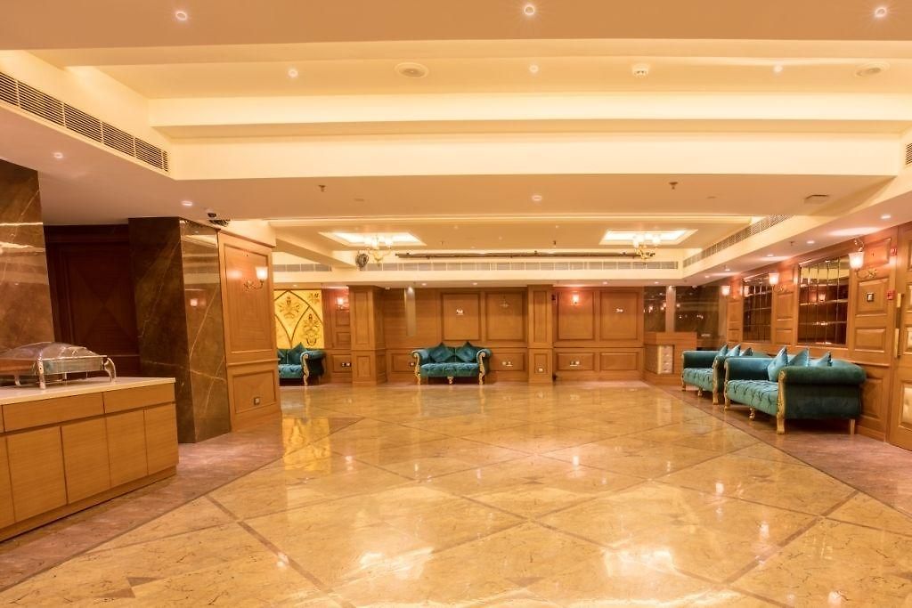 Hotel Peninsula Redpine 3*