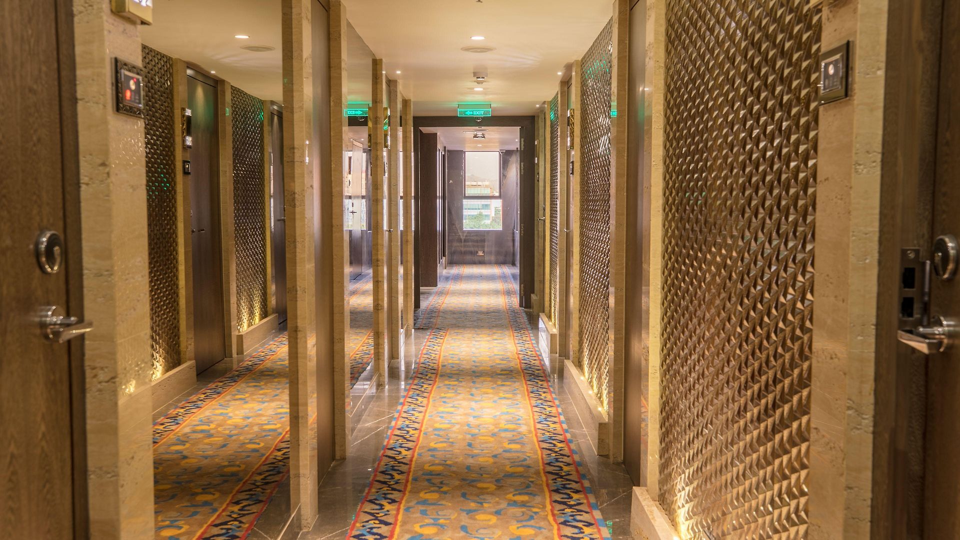 Peninsula Redpine 3*