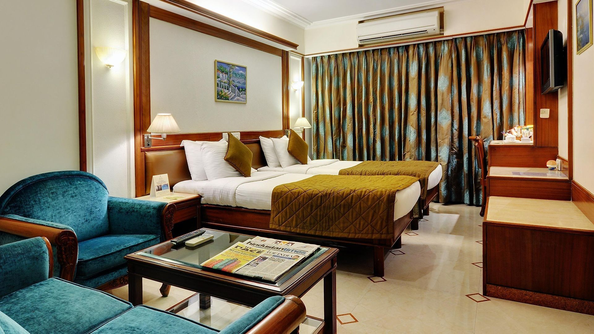 Regal Enclave Hotel 3*