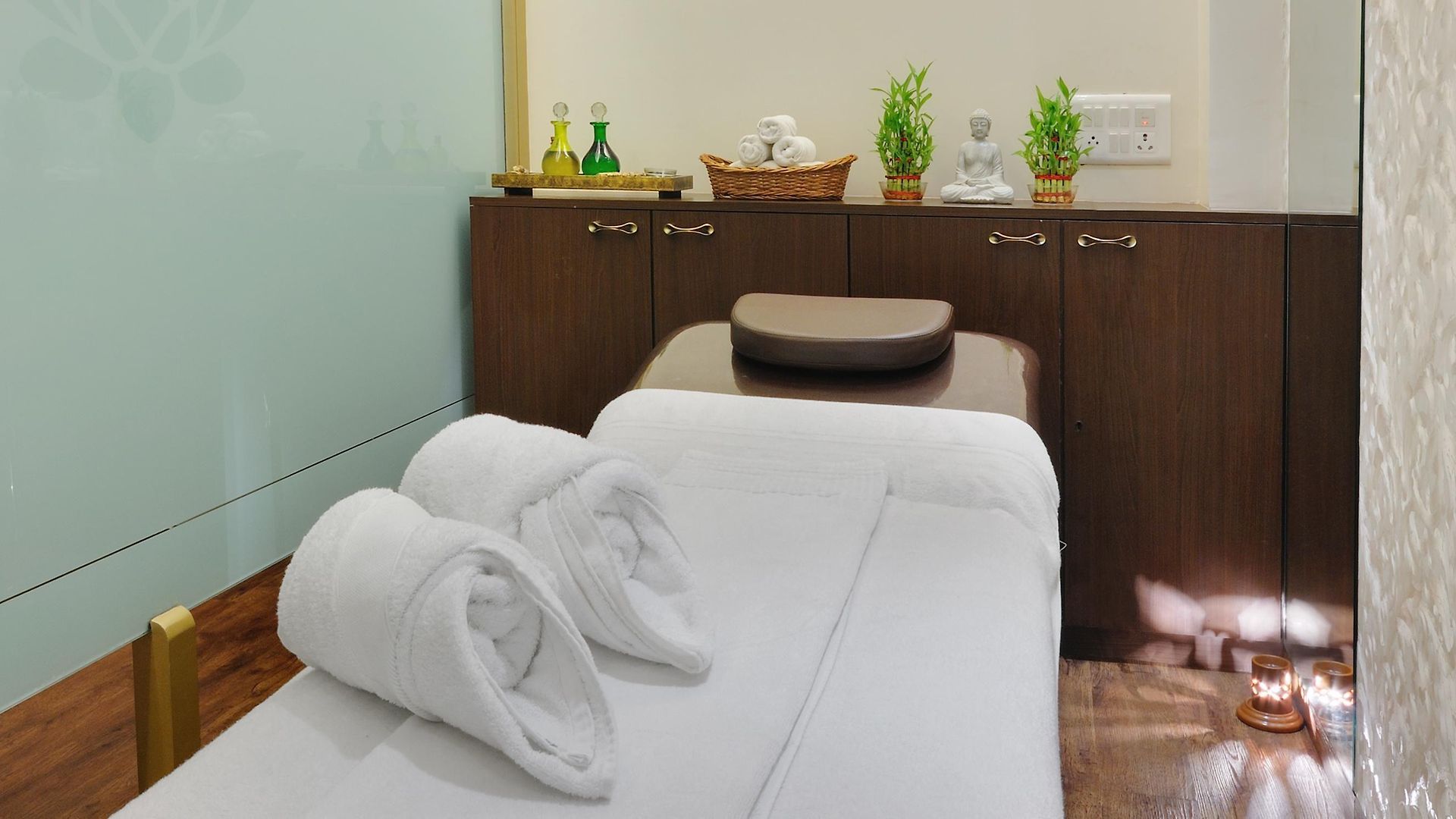 Regal Enclave Hotel