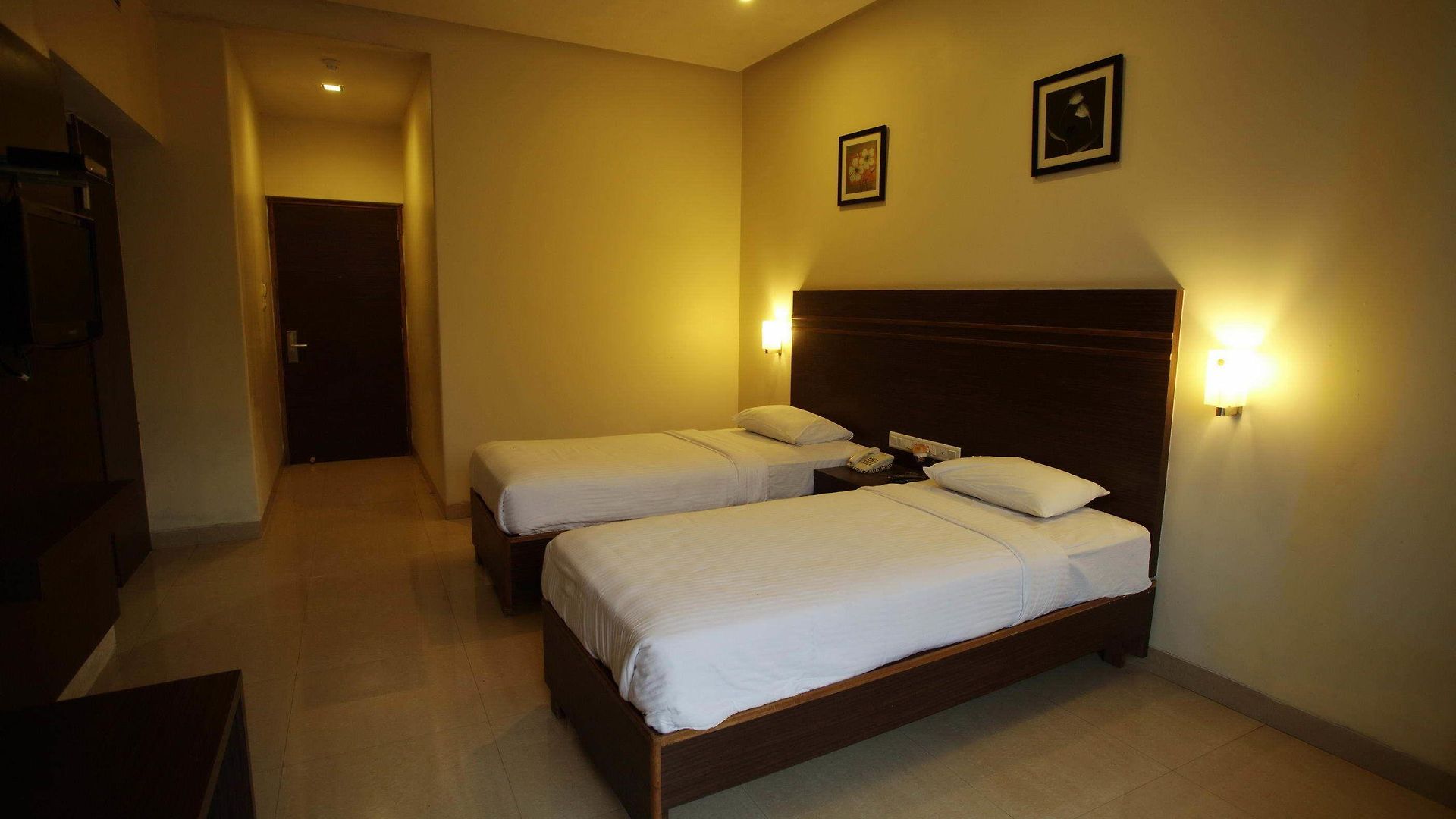 The Caliph Hotel, Near Powai Hotel