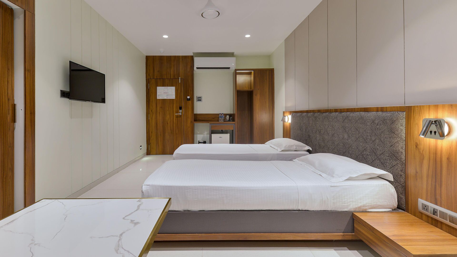 Hotel Airlink 3*
