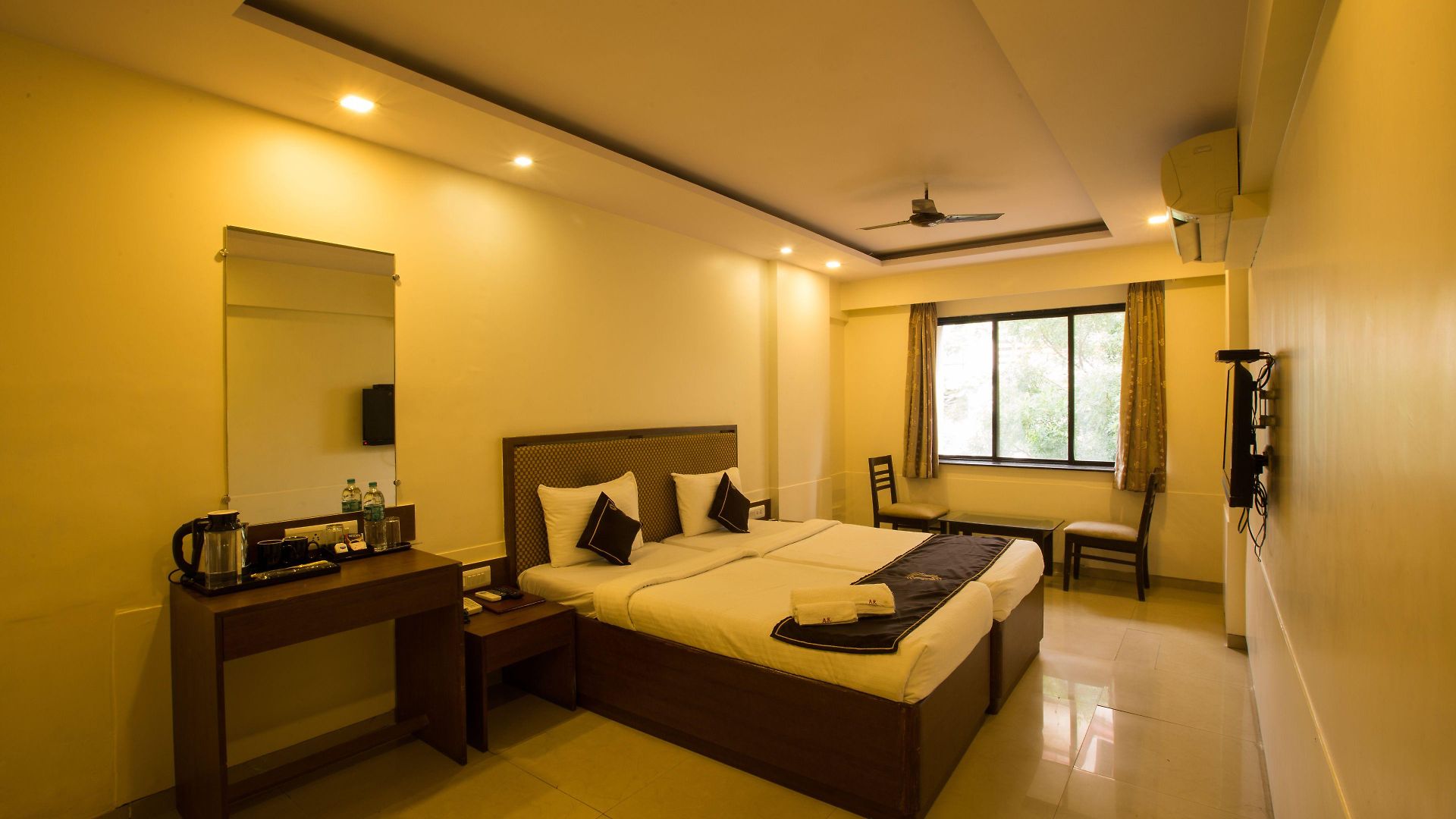Ace Residency Hotel 2*