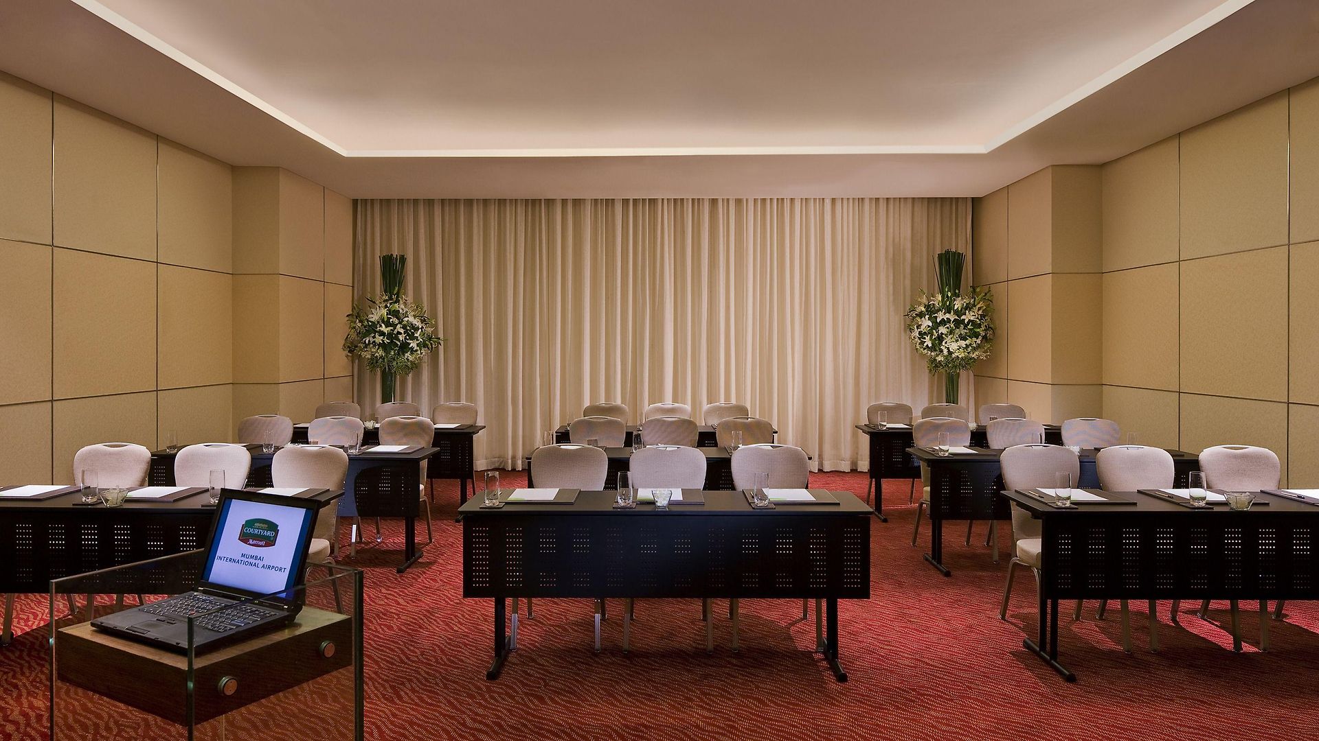Courtyard By Marriott International Airport Hotel Mumbai