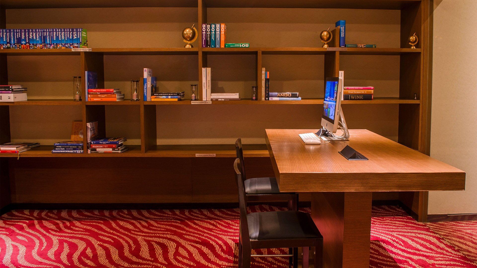 Courtyard By Marriott International Airport Hotel 5*
