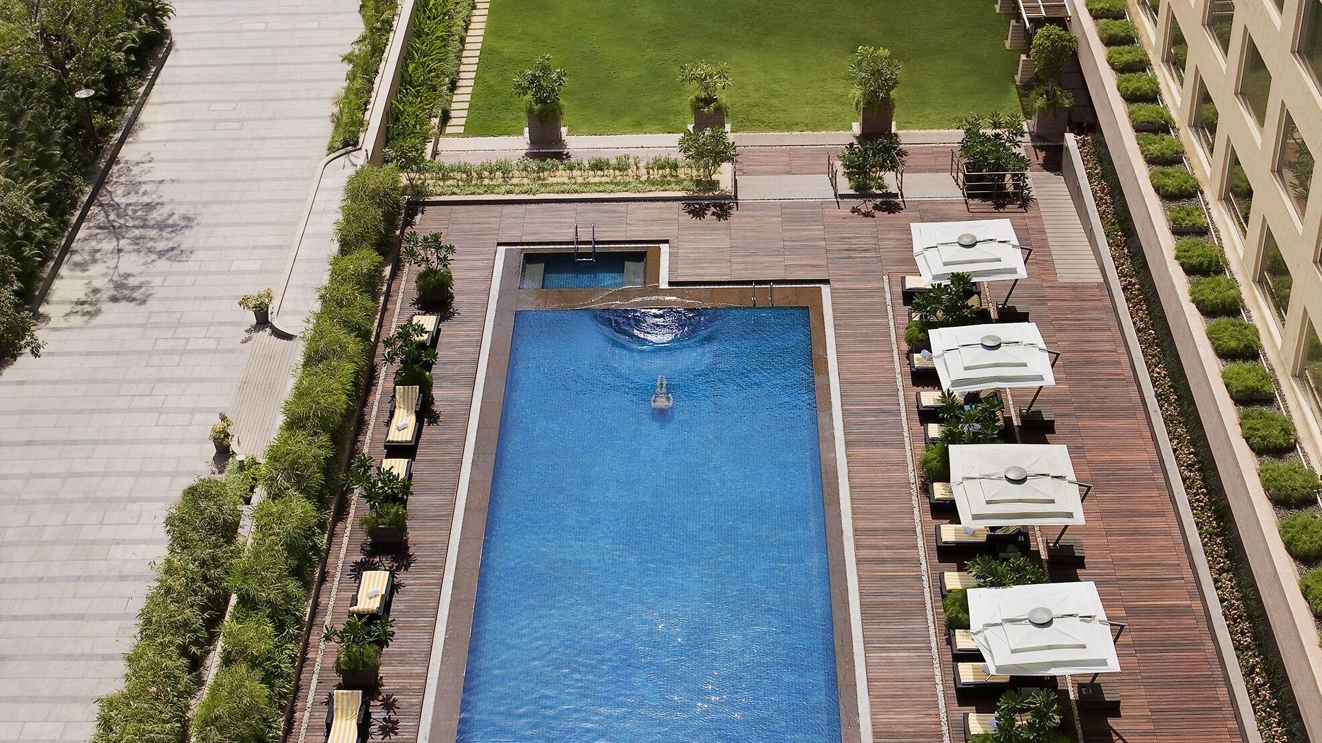 Courtyard By Marriott International Airport 5*