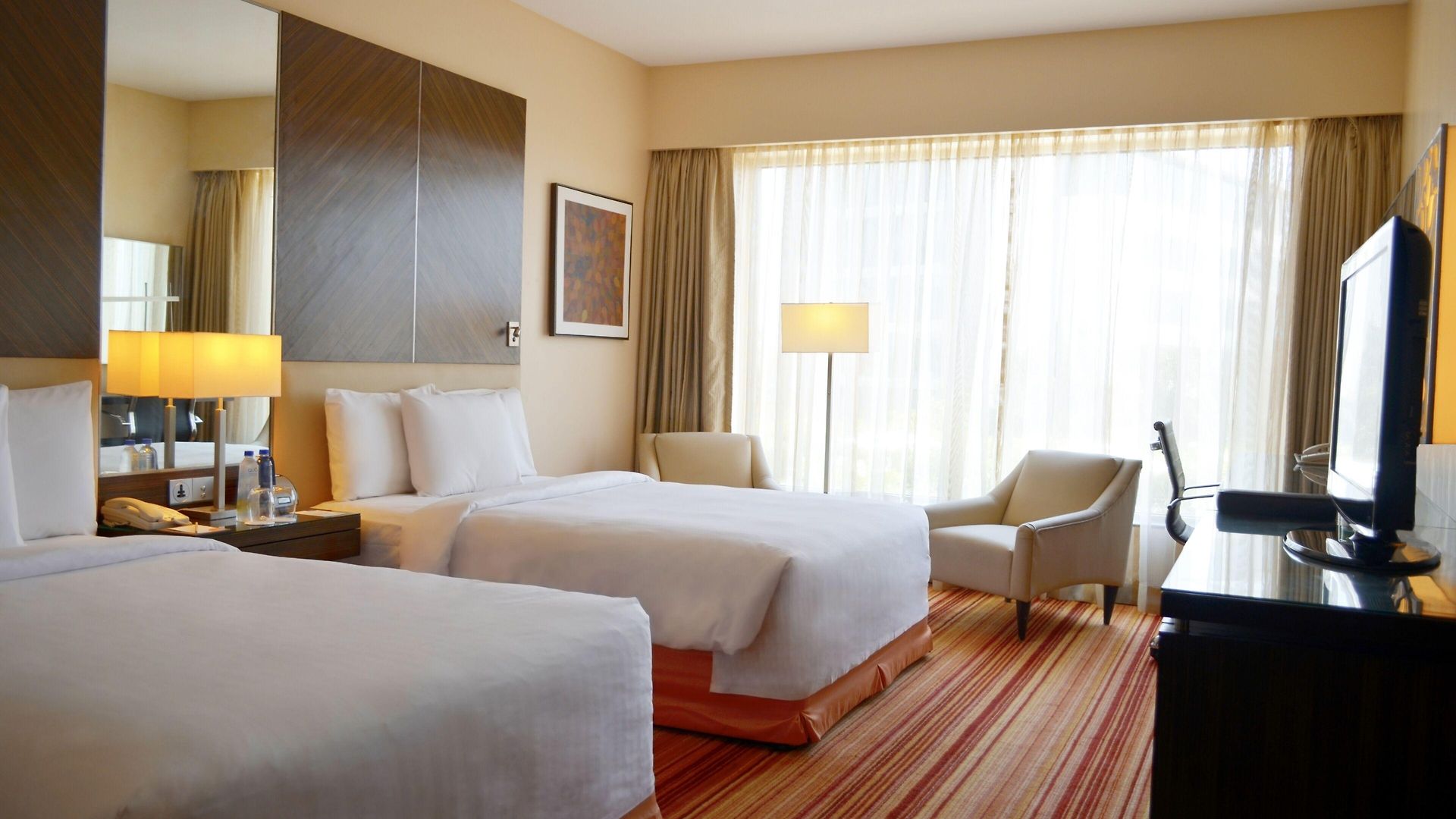 Courtyard By Marriott International Airport
