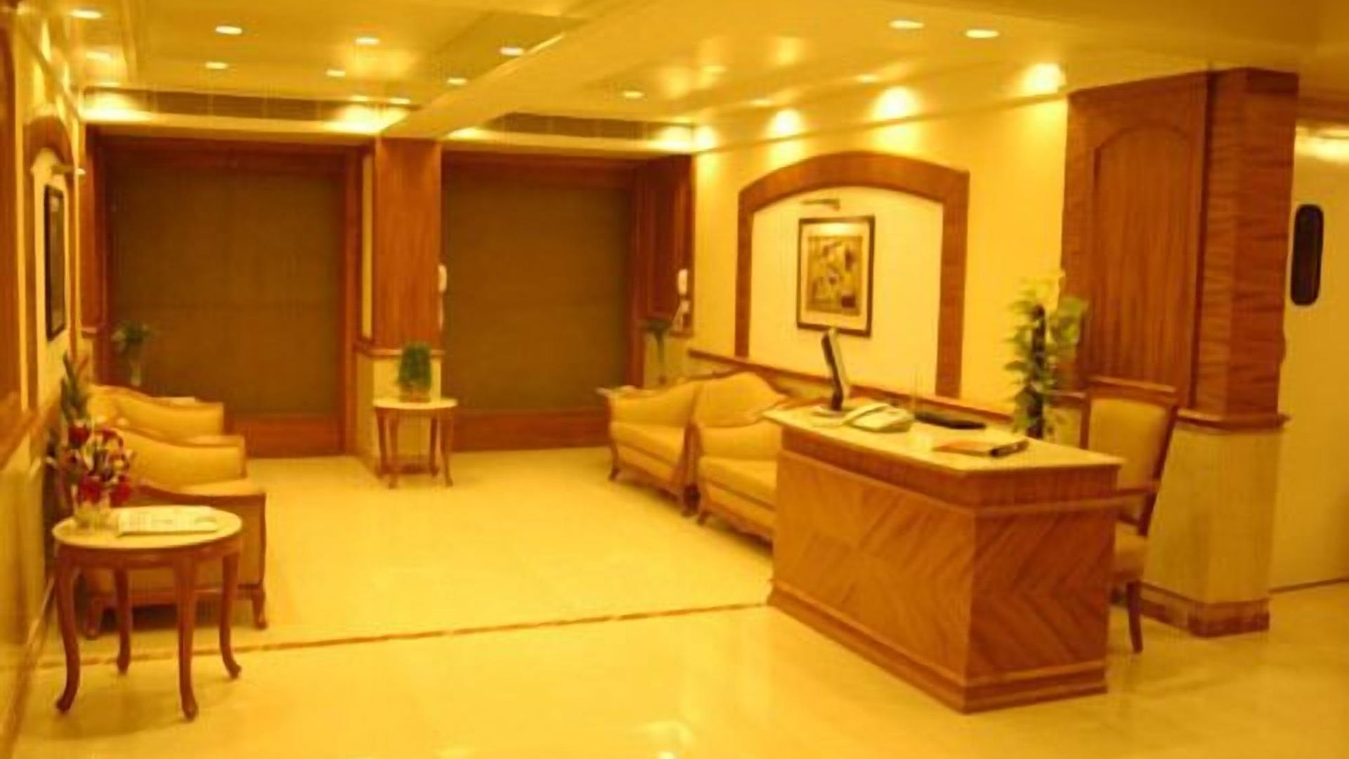 Solitaire Hotel