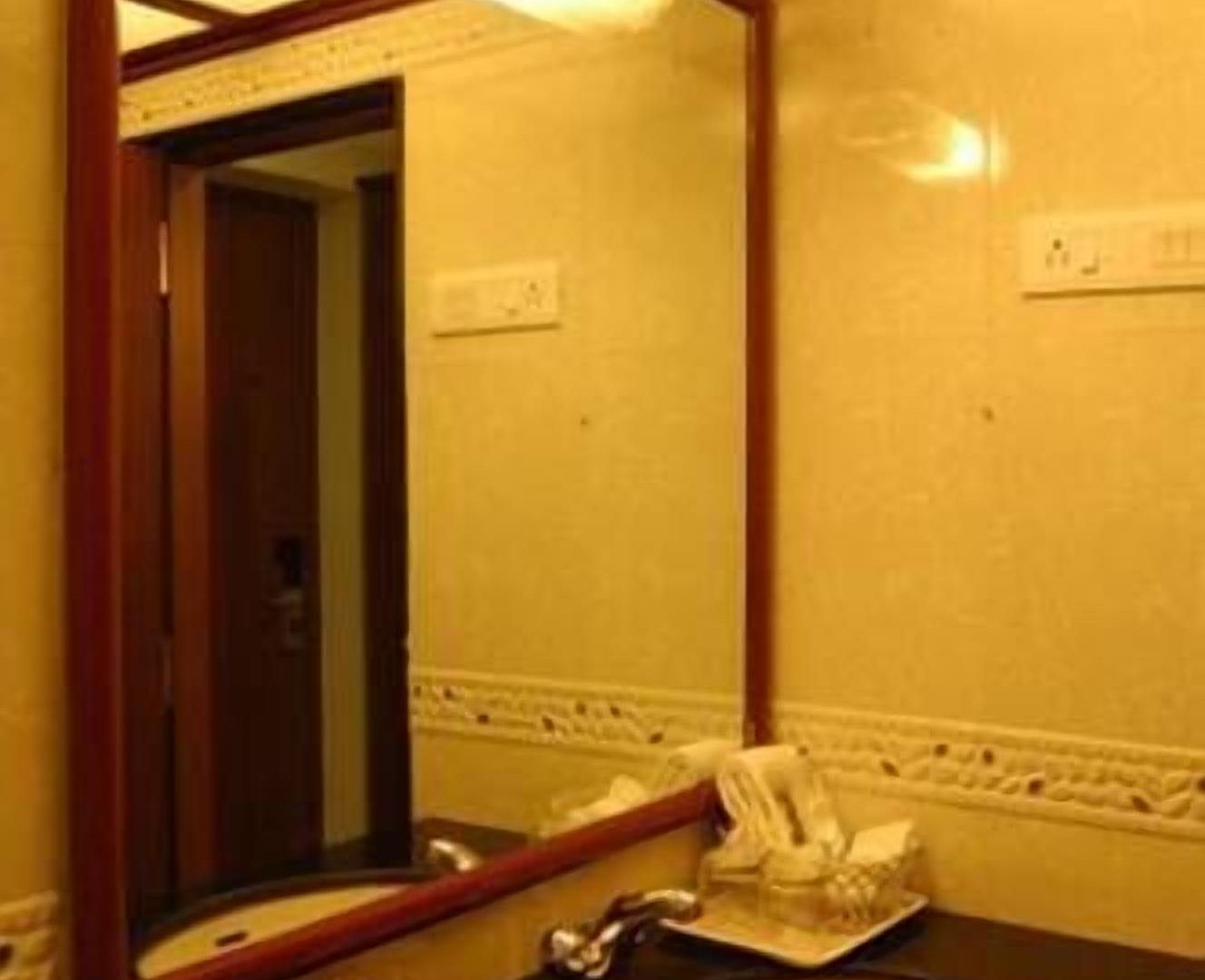 Solitaire Hotel