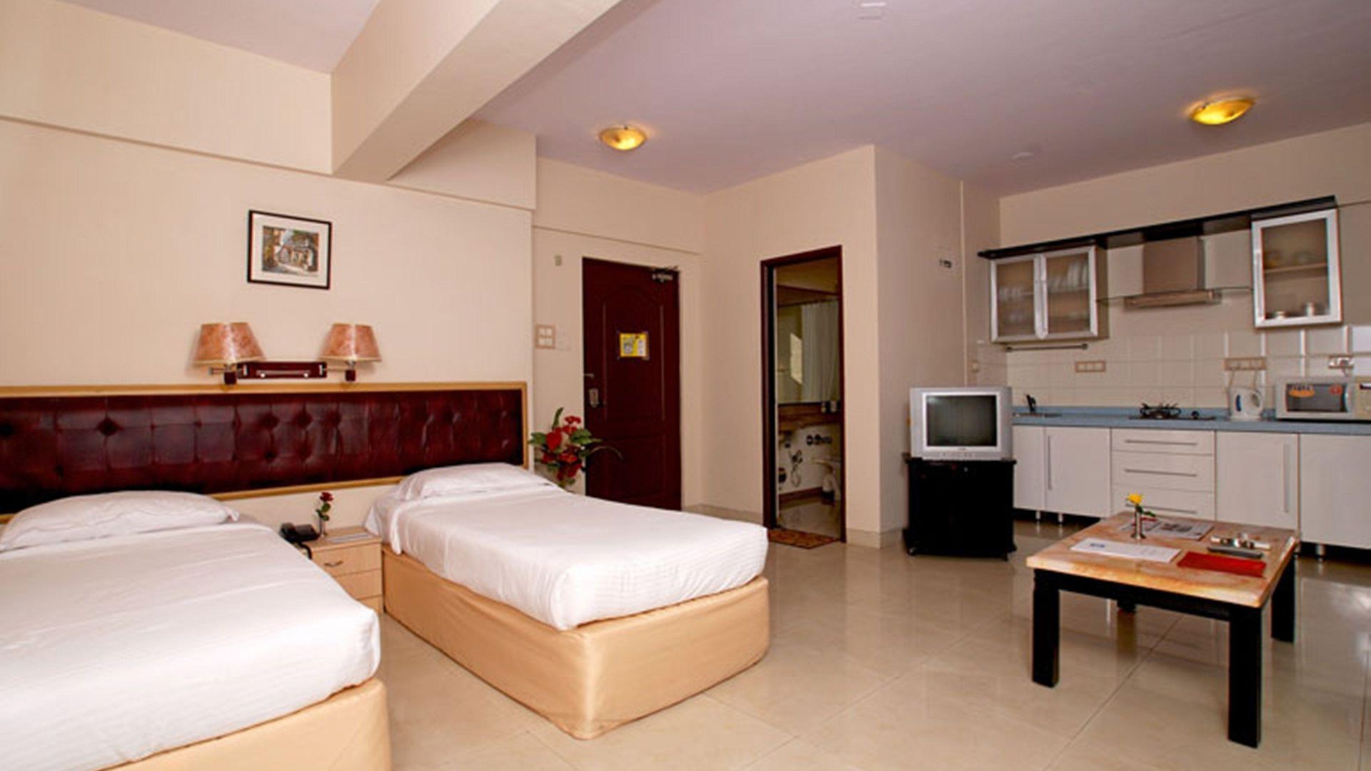 Landmark Apartment *