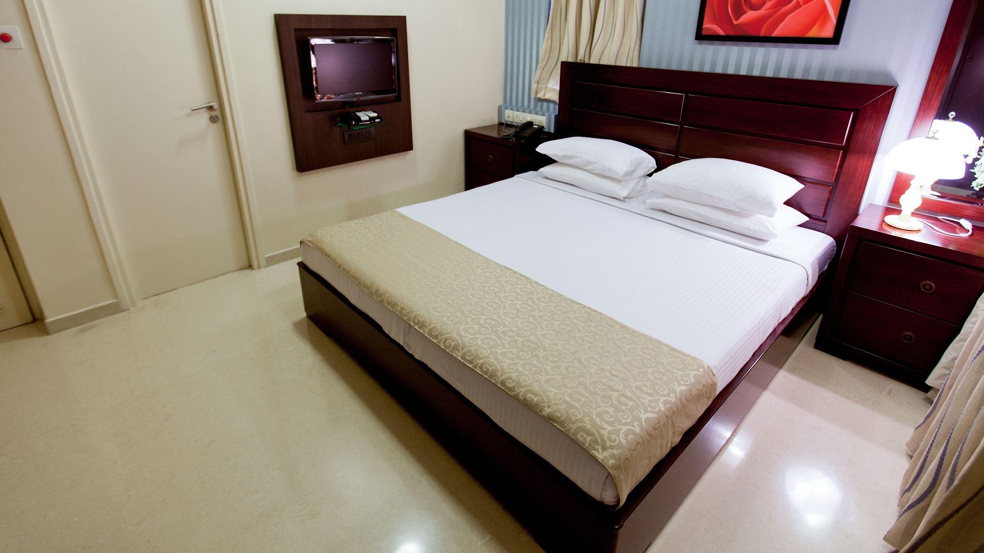 Hotel Lalco Residency