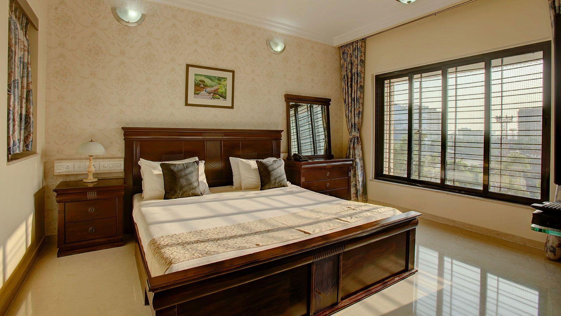 Hotel Lalco Residency 4*