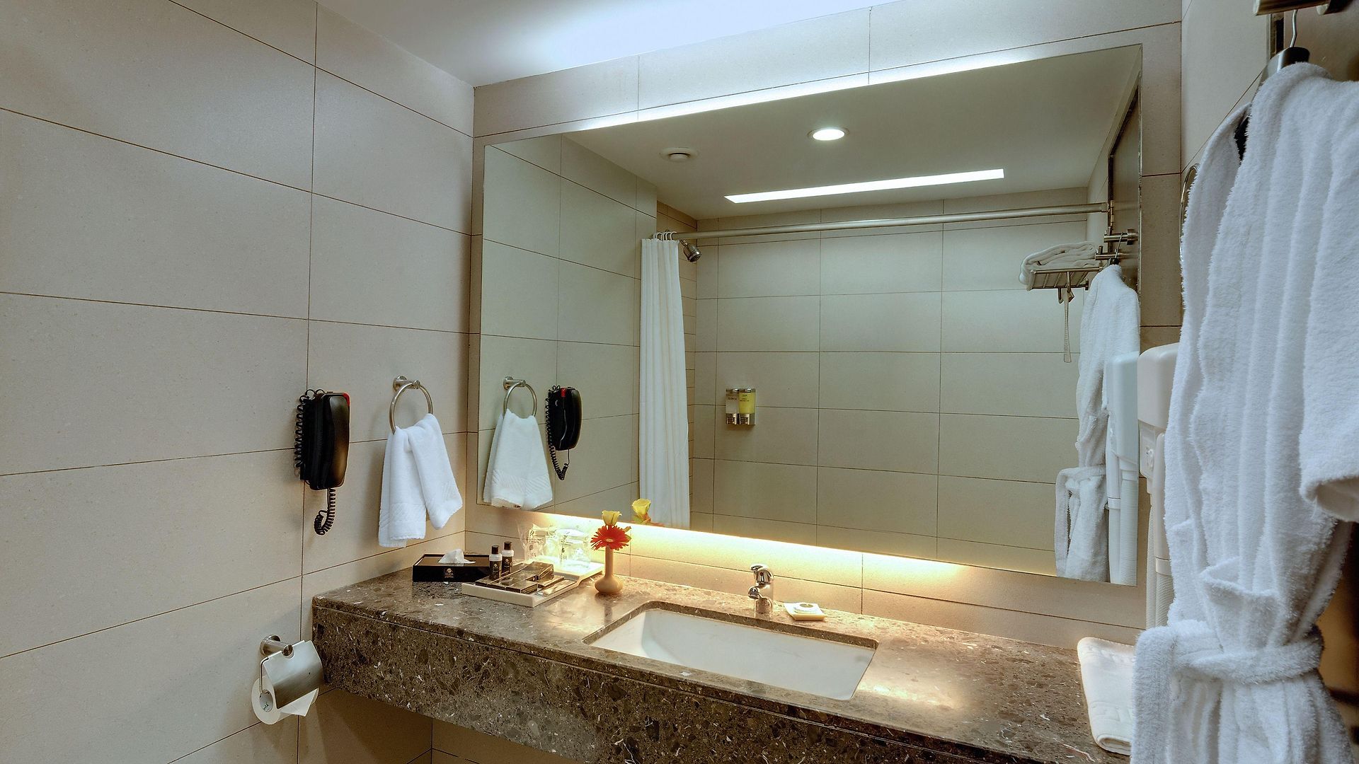 Suba International Sahar Road 4*