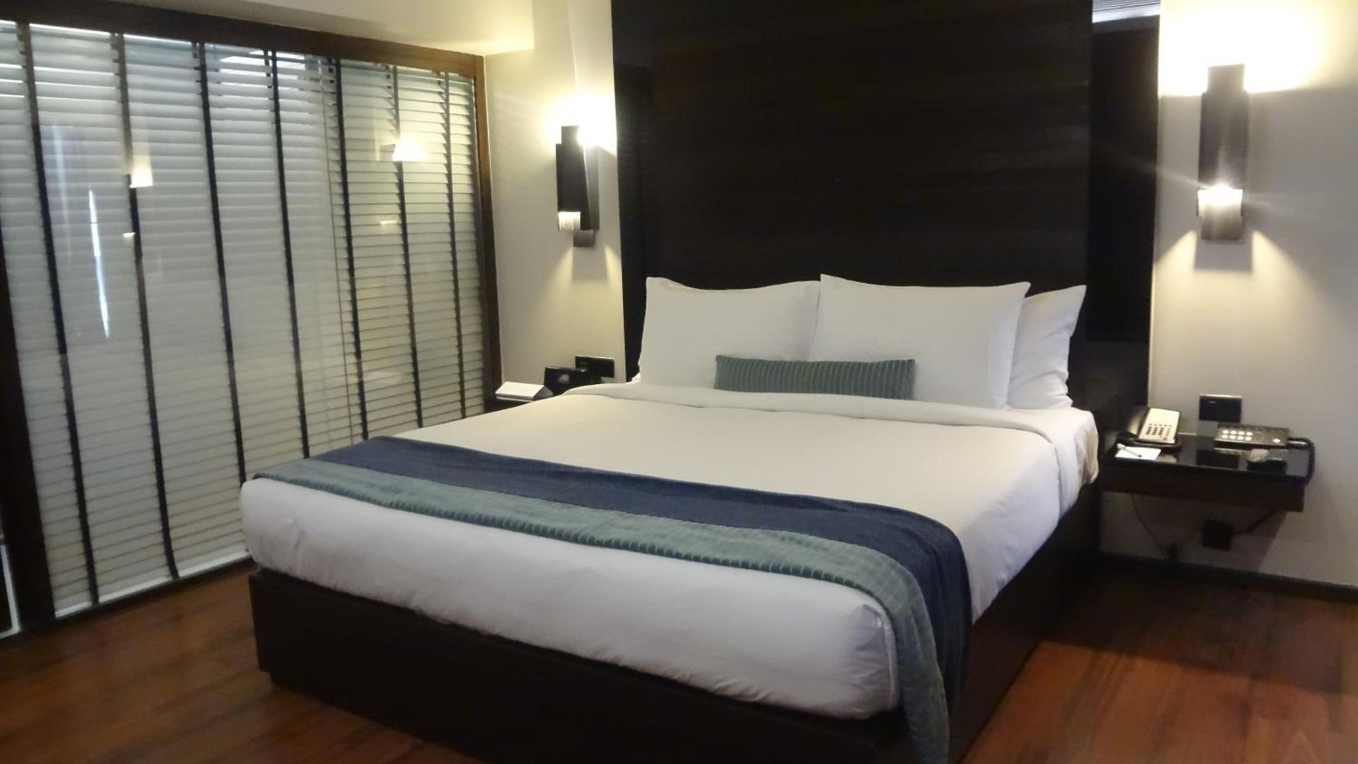 Svenska Design Andheri