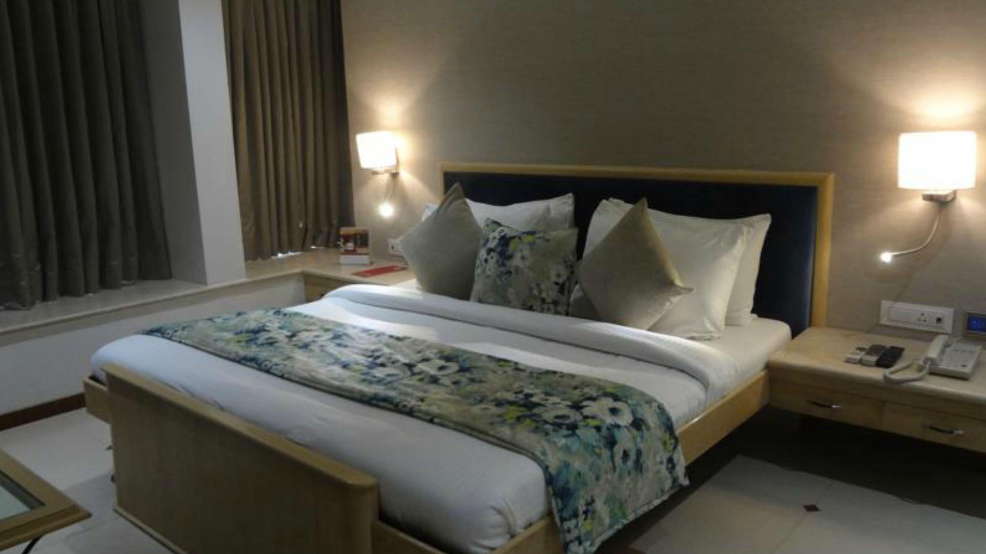 Hotel Suncity Apollo - Gateway Of India Mumbai