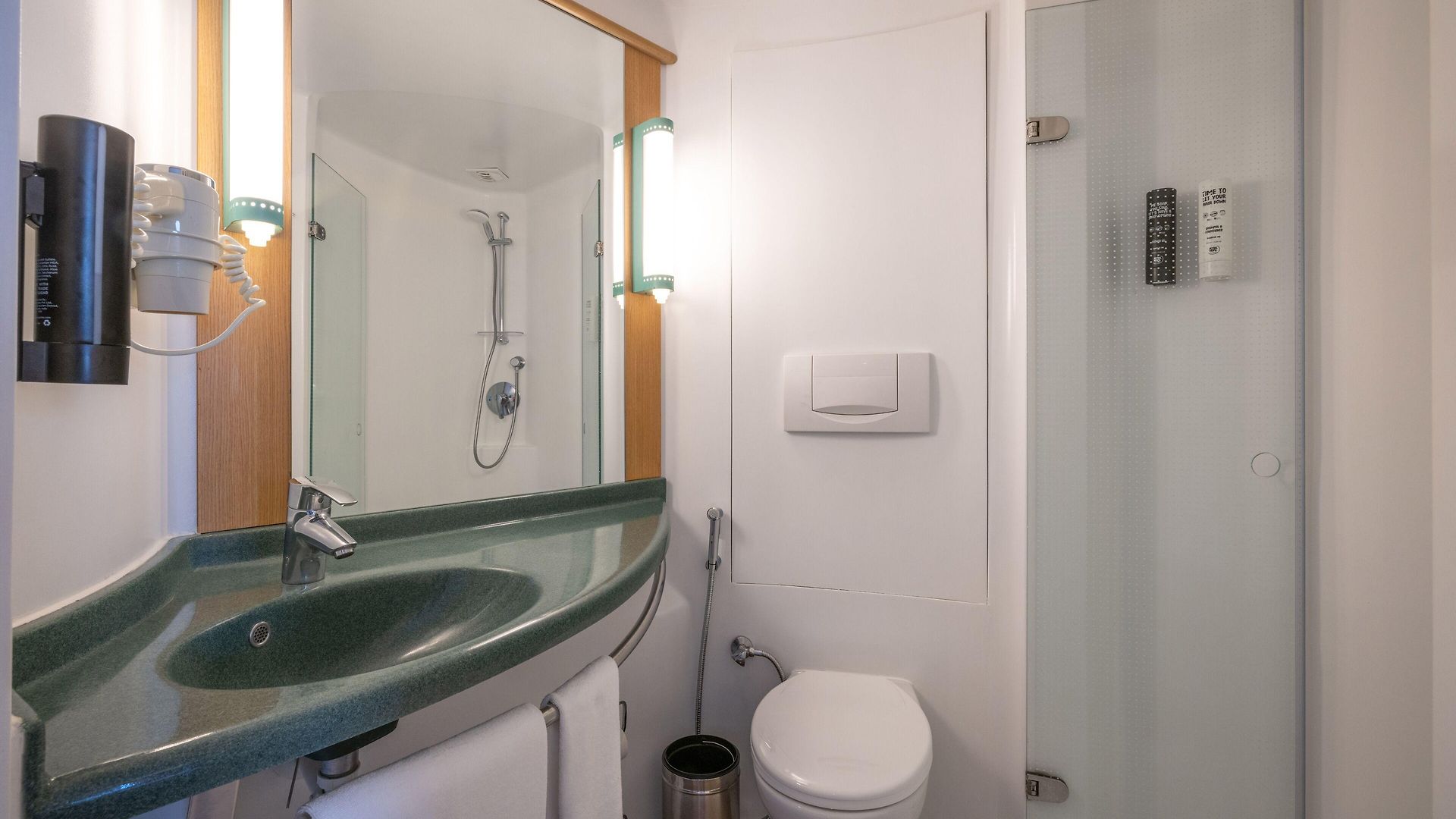 Hotel Ibis Airport - An Accor Brand 4*