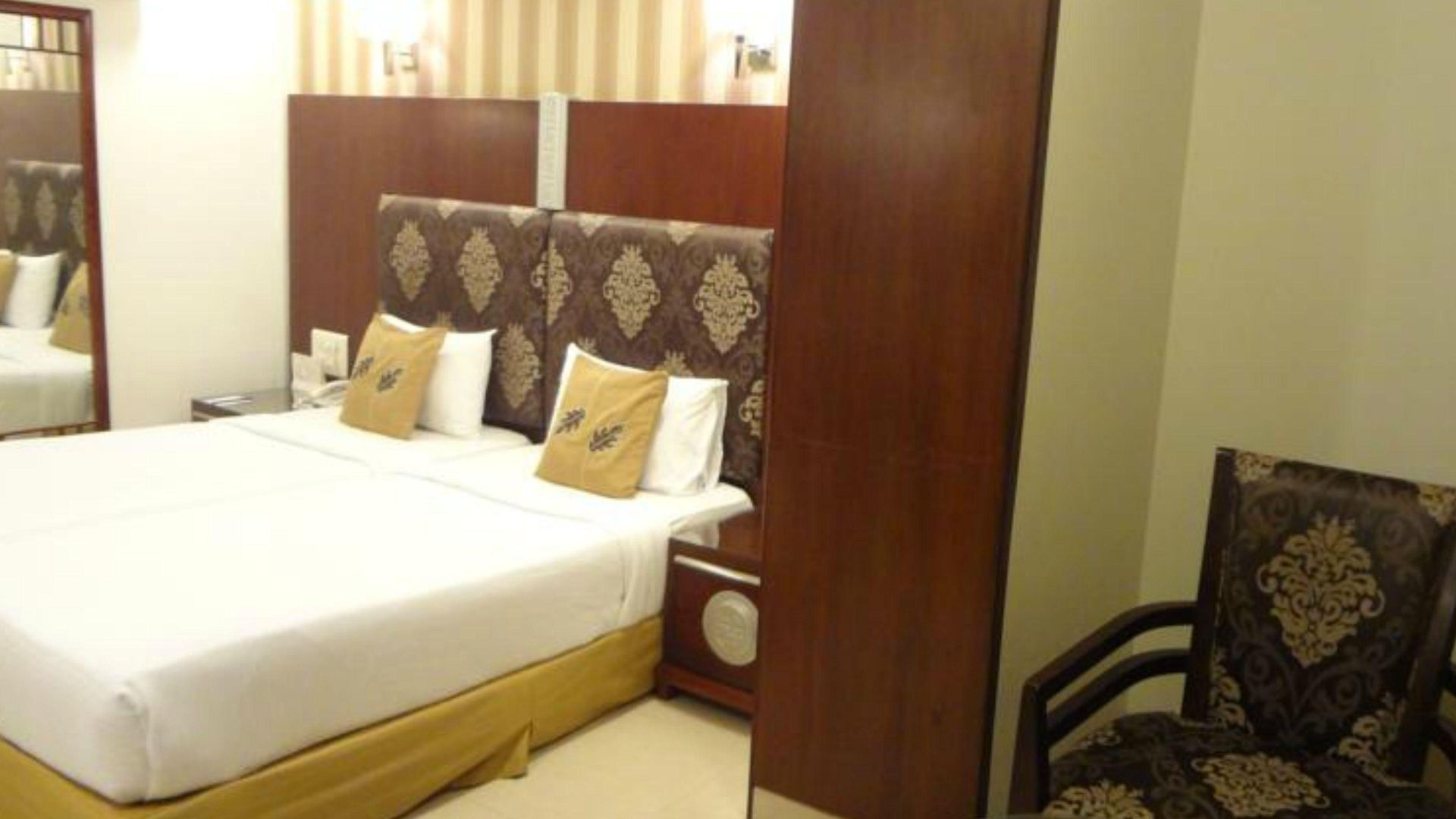 Suba Palace Near Gateway Of India 4*