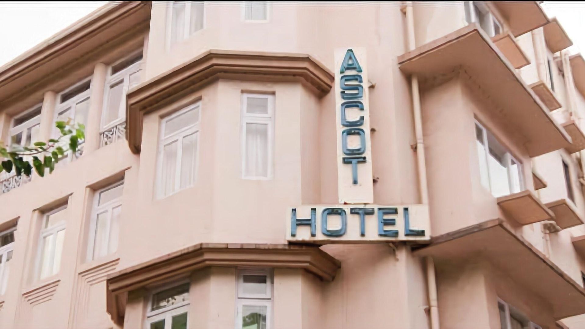Hotel Ascot