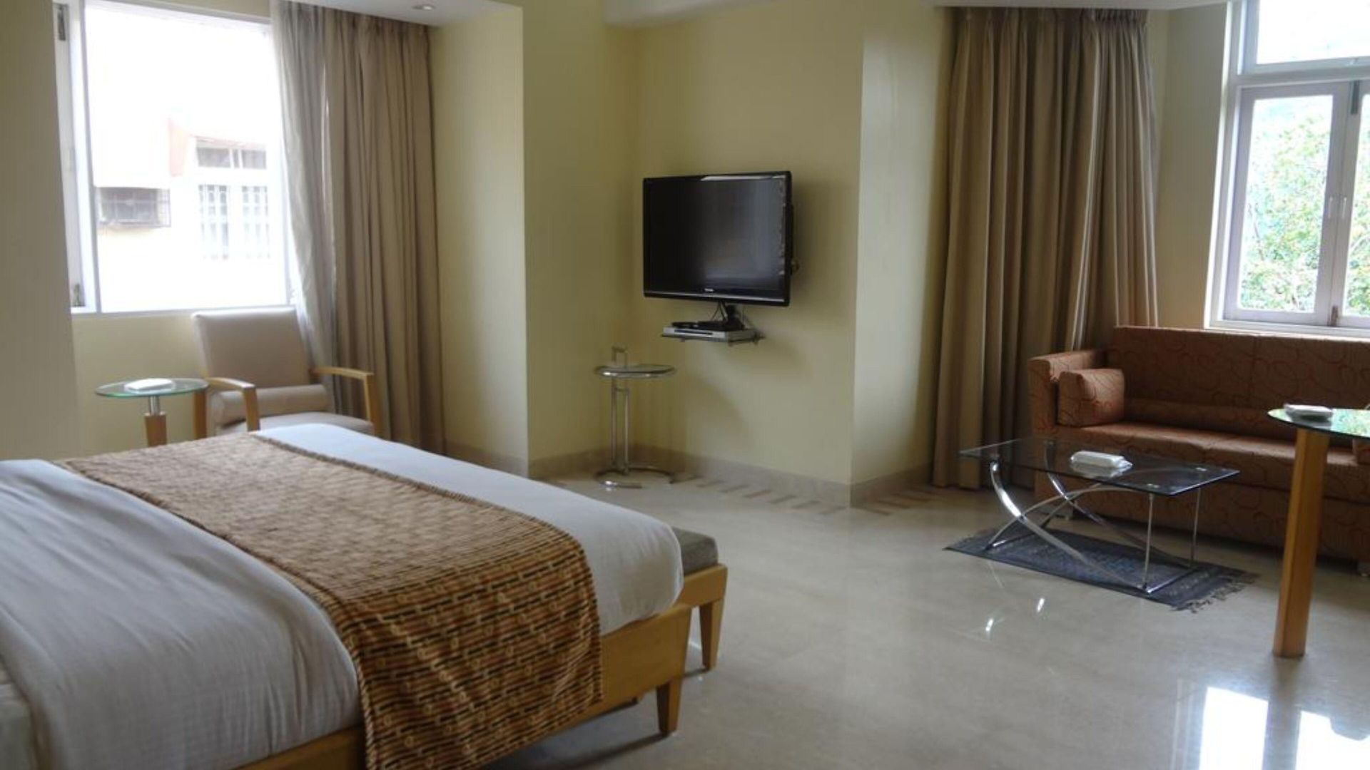 Ascot Hotel 3*