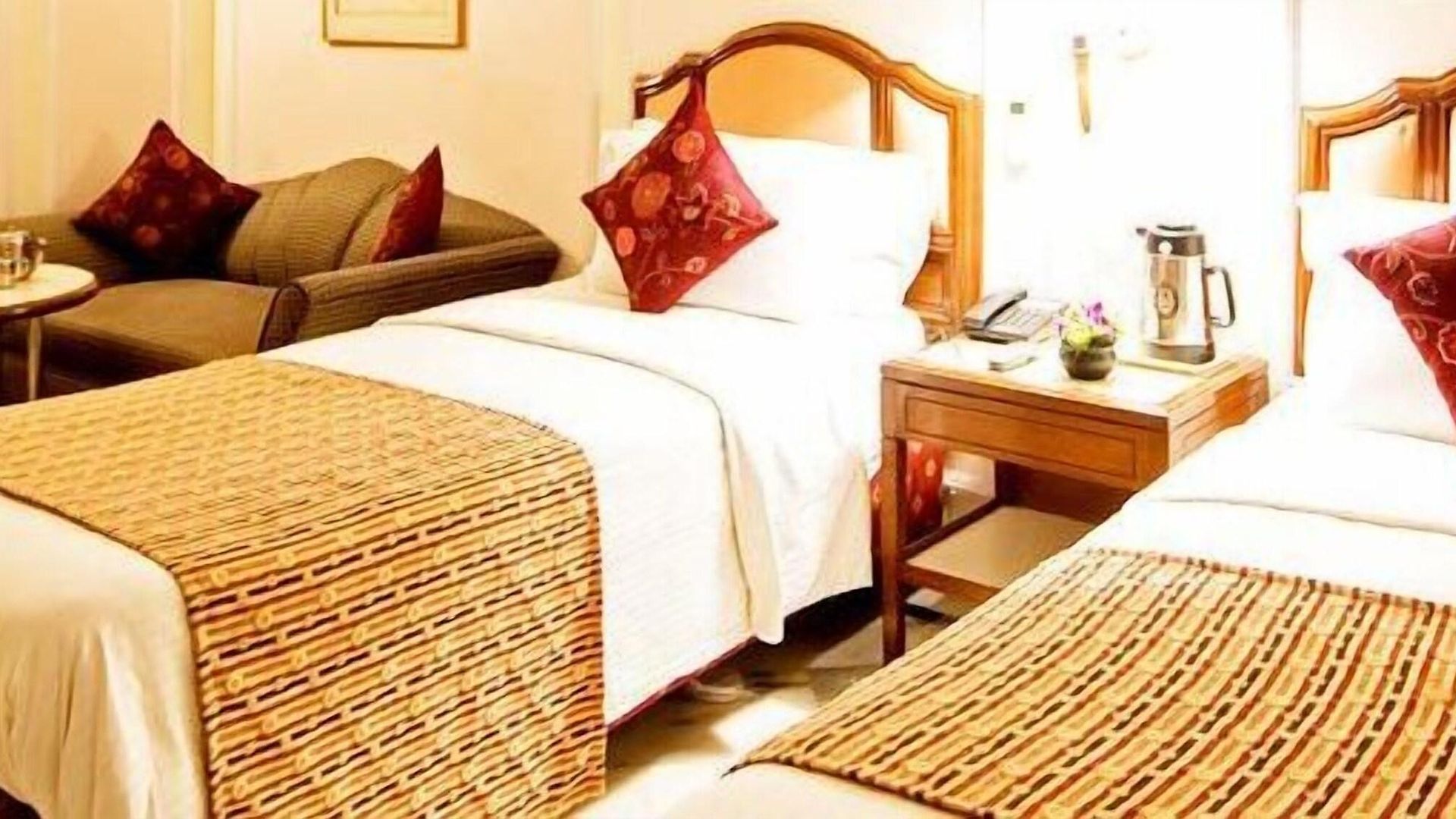 Regent Andheri Hotel 3*