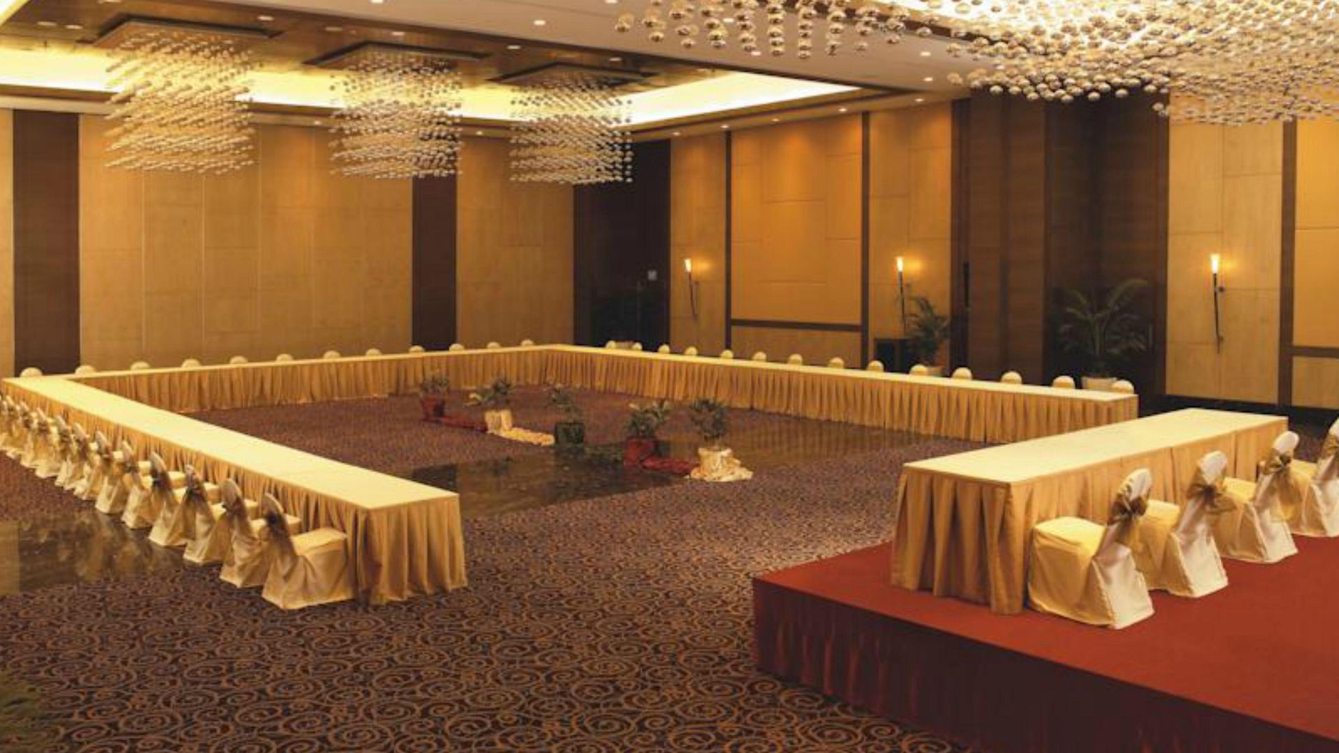 The Retreat & Convention Centre Hotel