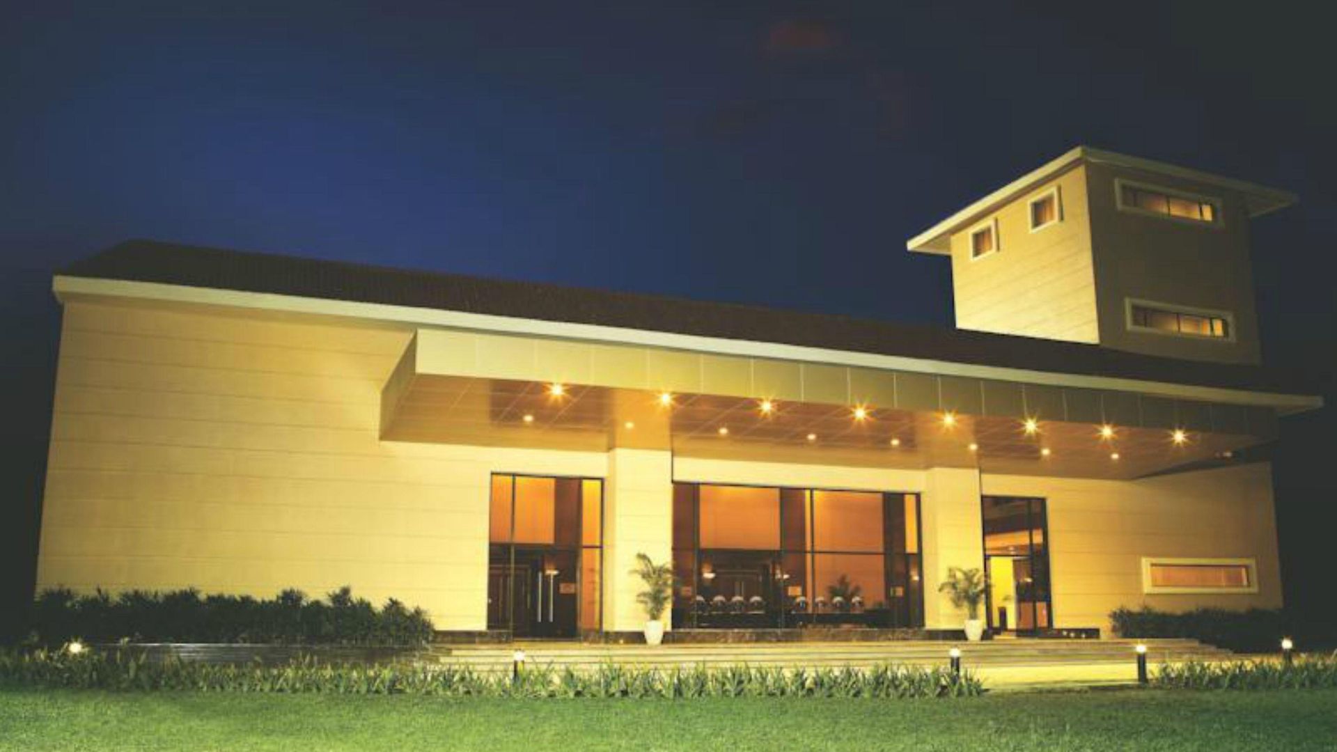 Hotel The Retreat & Convention Centre Mumbai