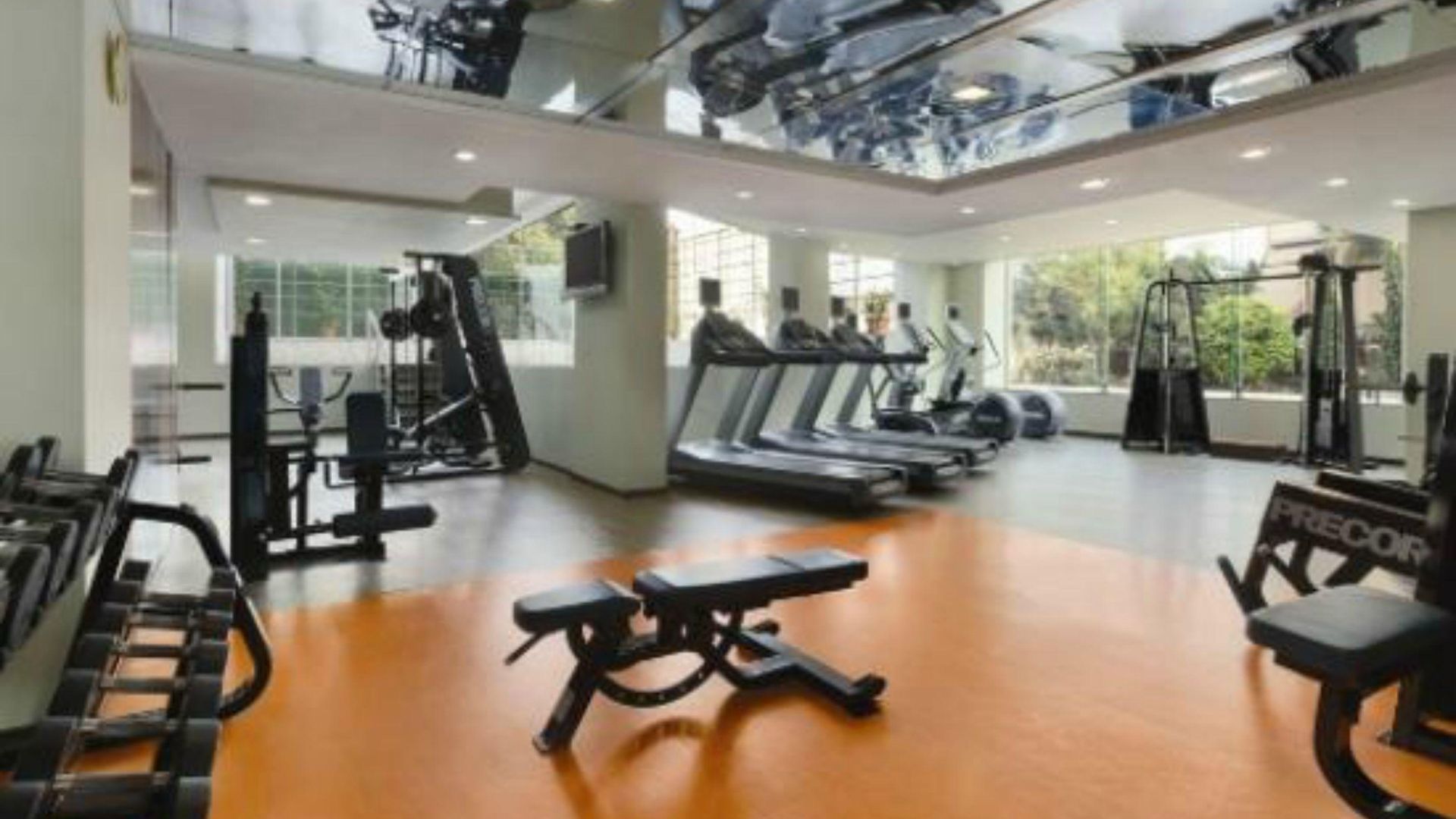 Hotel Kohinoor Elite Near Bkc 4*