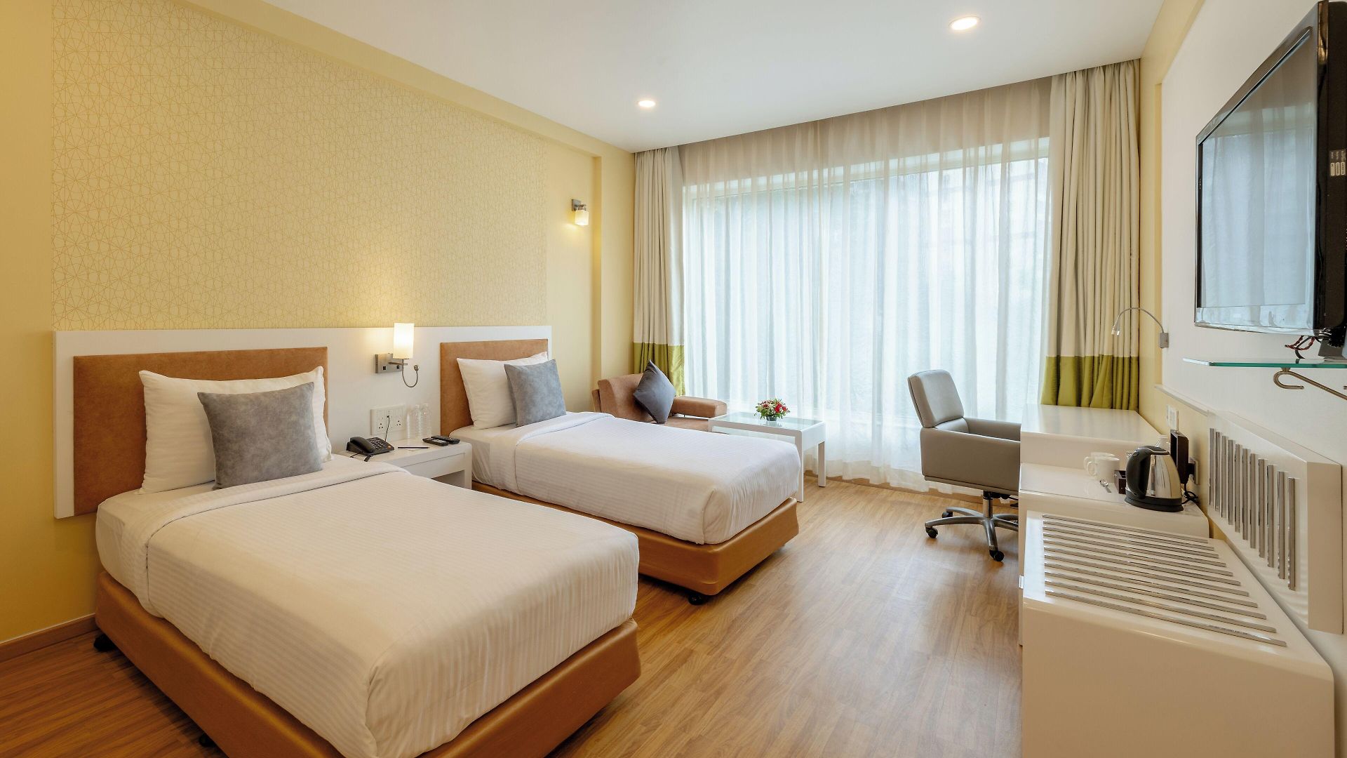 Hotel Kohinoor Elite Near Bkc 4*