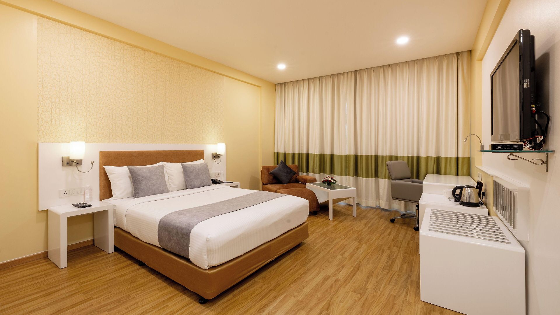Kohinoor Elite Near Bkc Hotel