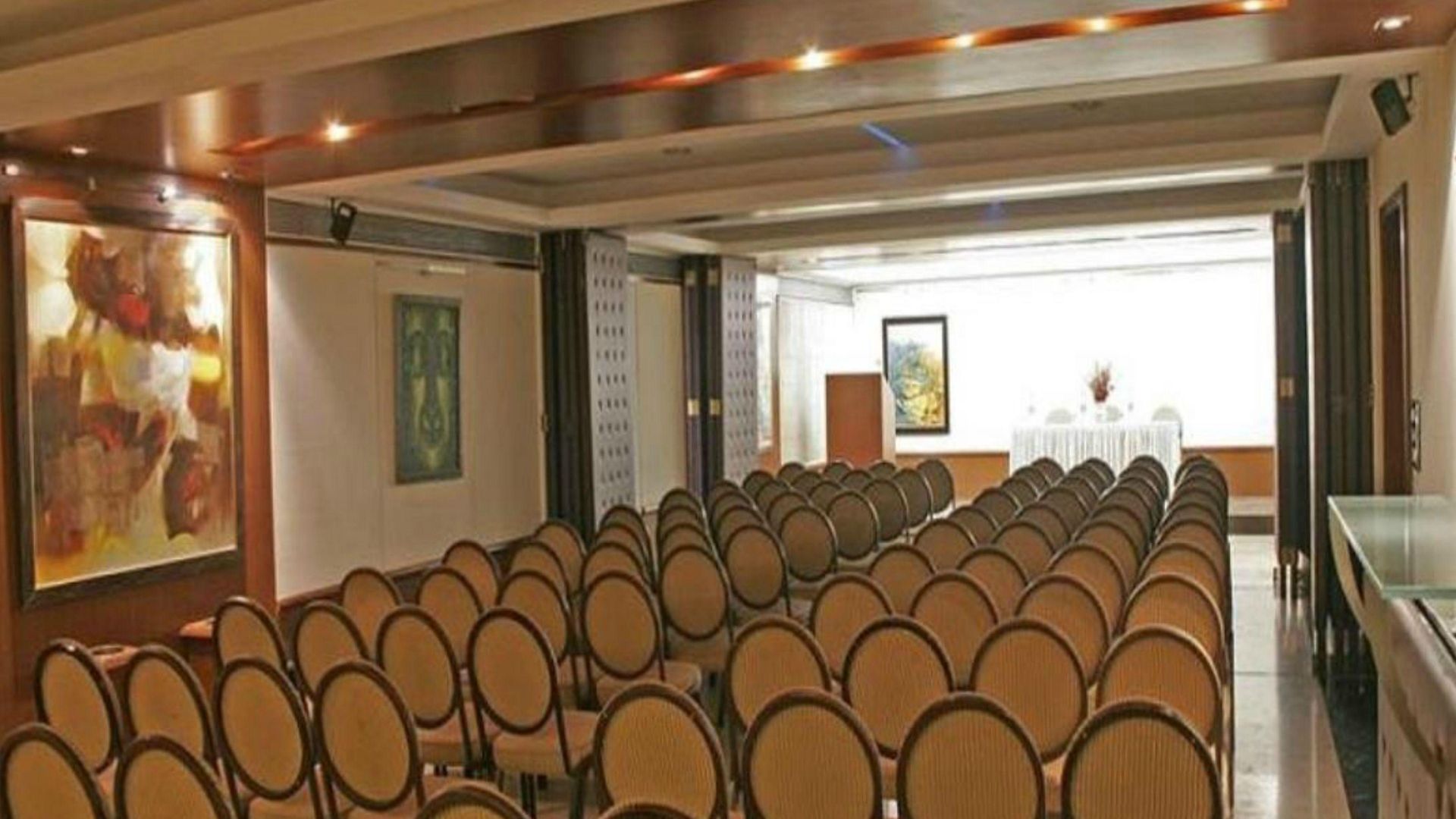 Diplomat, Colaba 3*