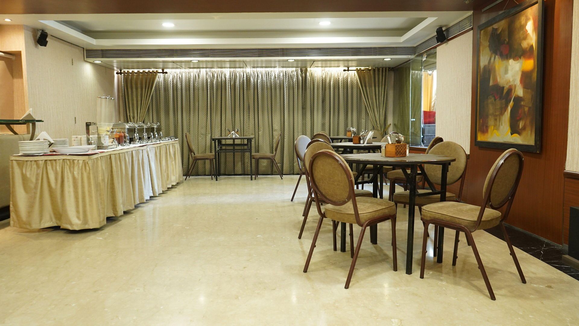 Diplomat, Colaba 3*