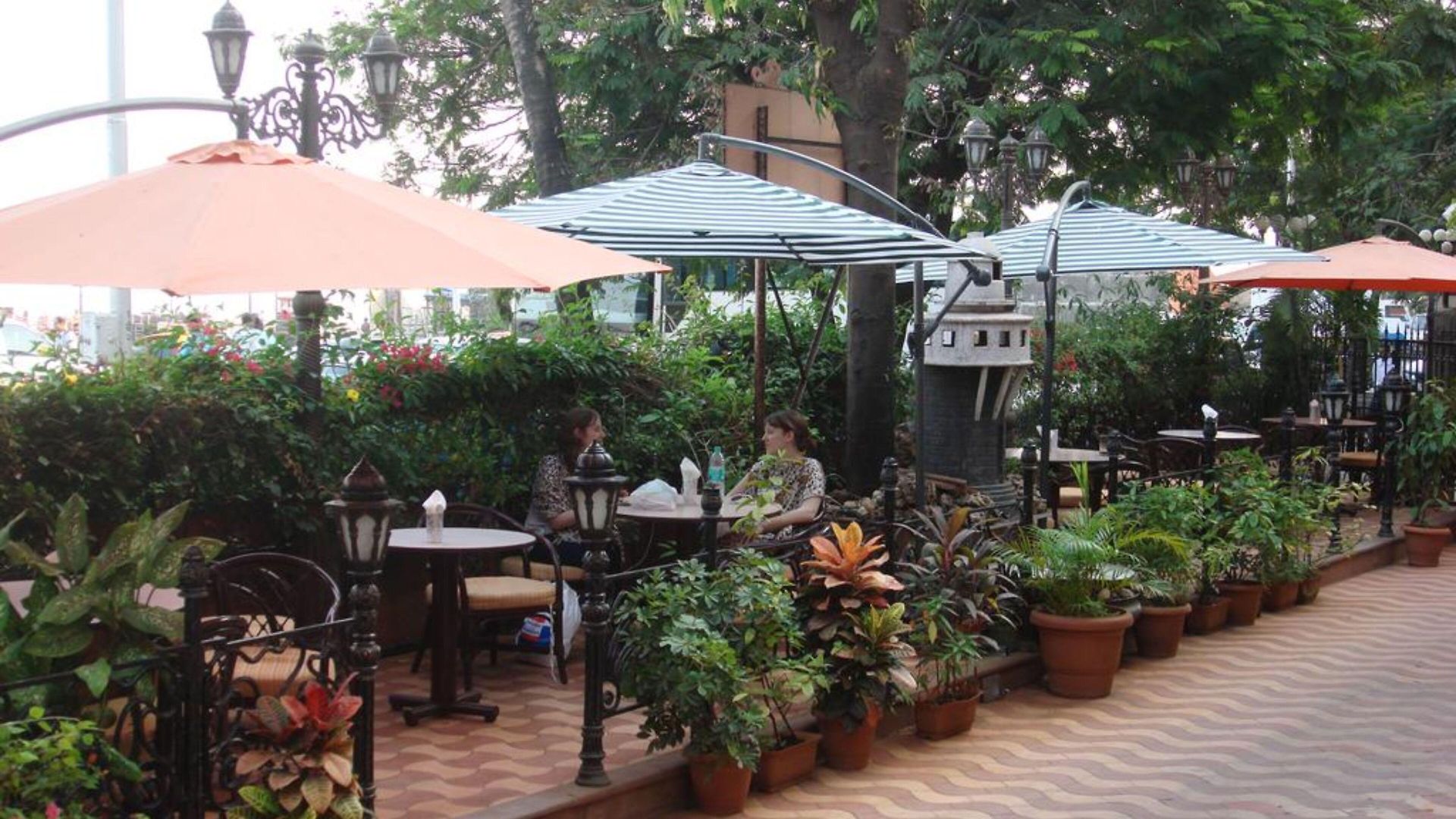 Sea Palace - Near Gateway Of India 3*