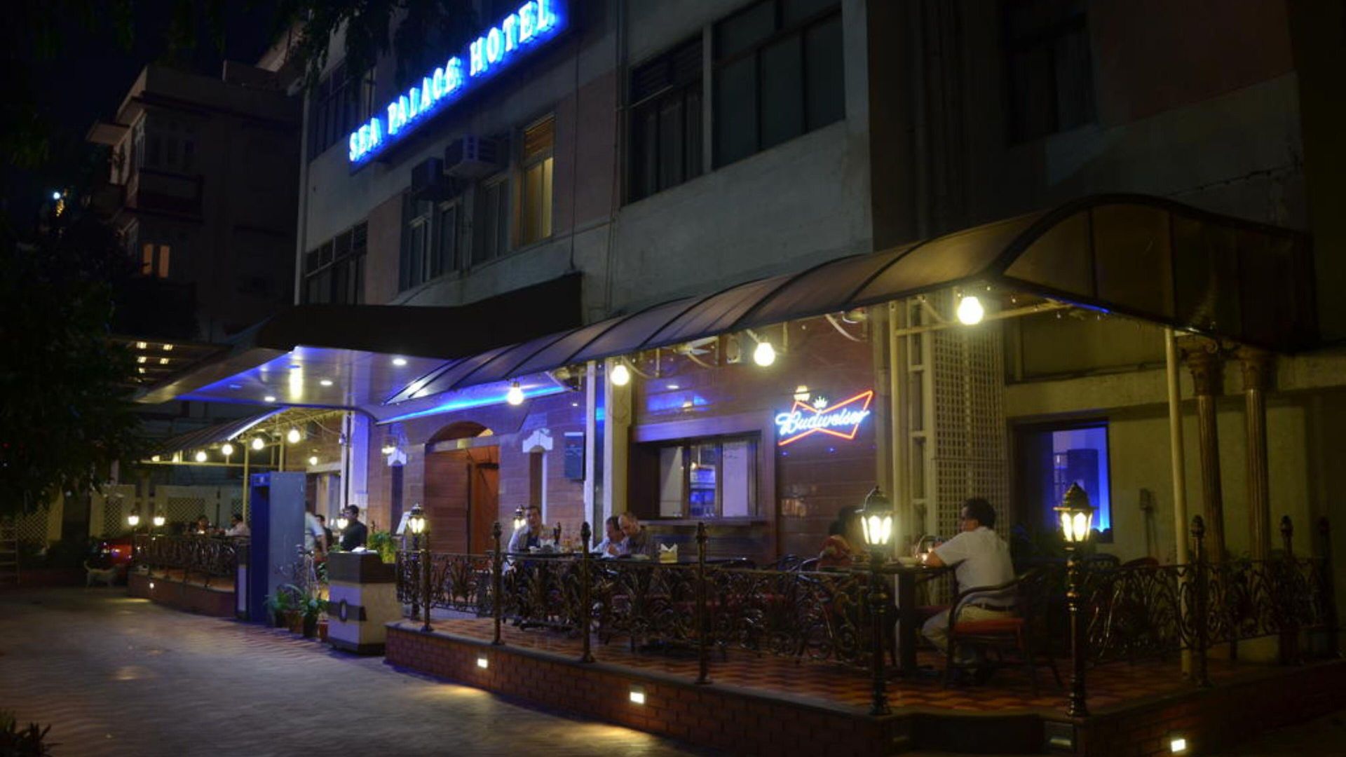 Sea Palace - Near Gateway Of India 3*