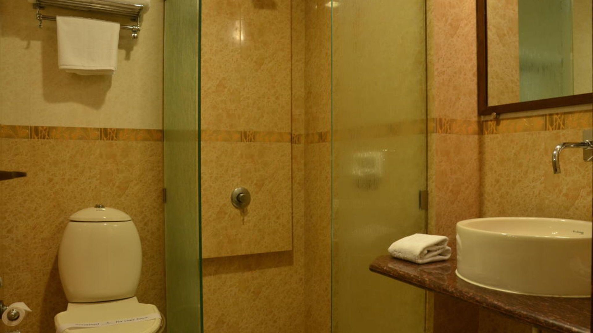Hotel Sea Palace - Near Gateway Of India