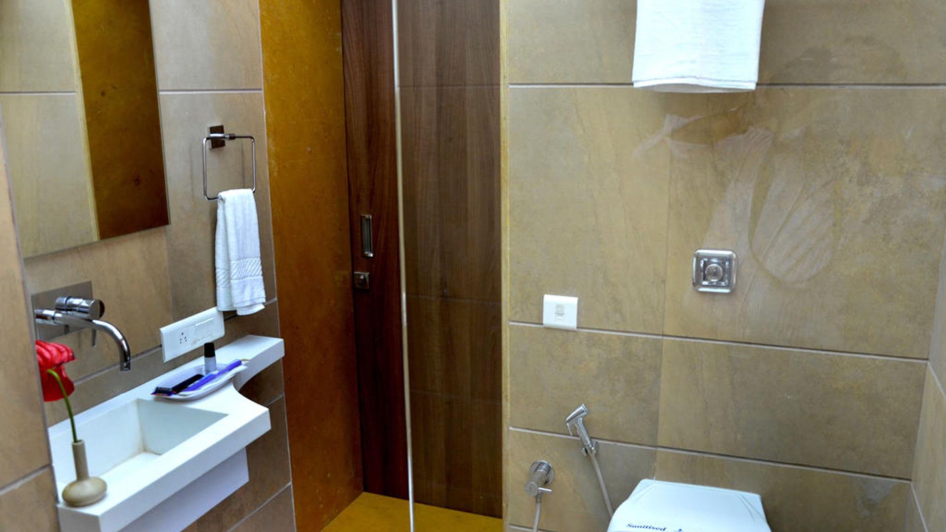 Hotel Sea Palace - Near Gateway Of India Mumbai