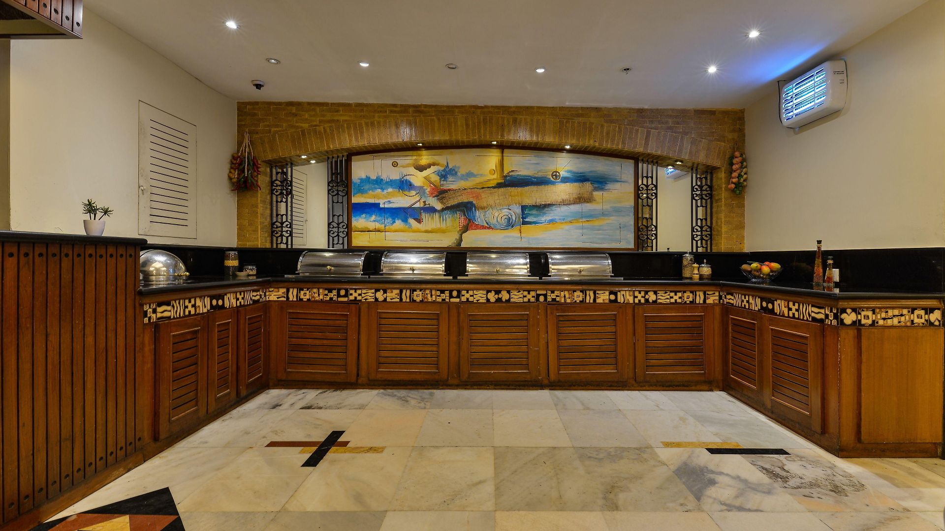 Ajanta Hotel 3*