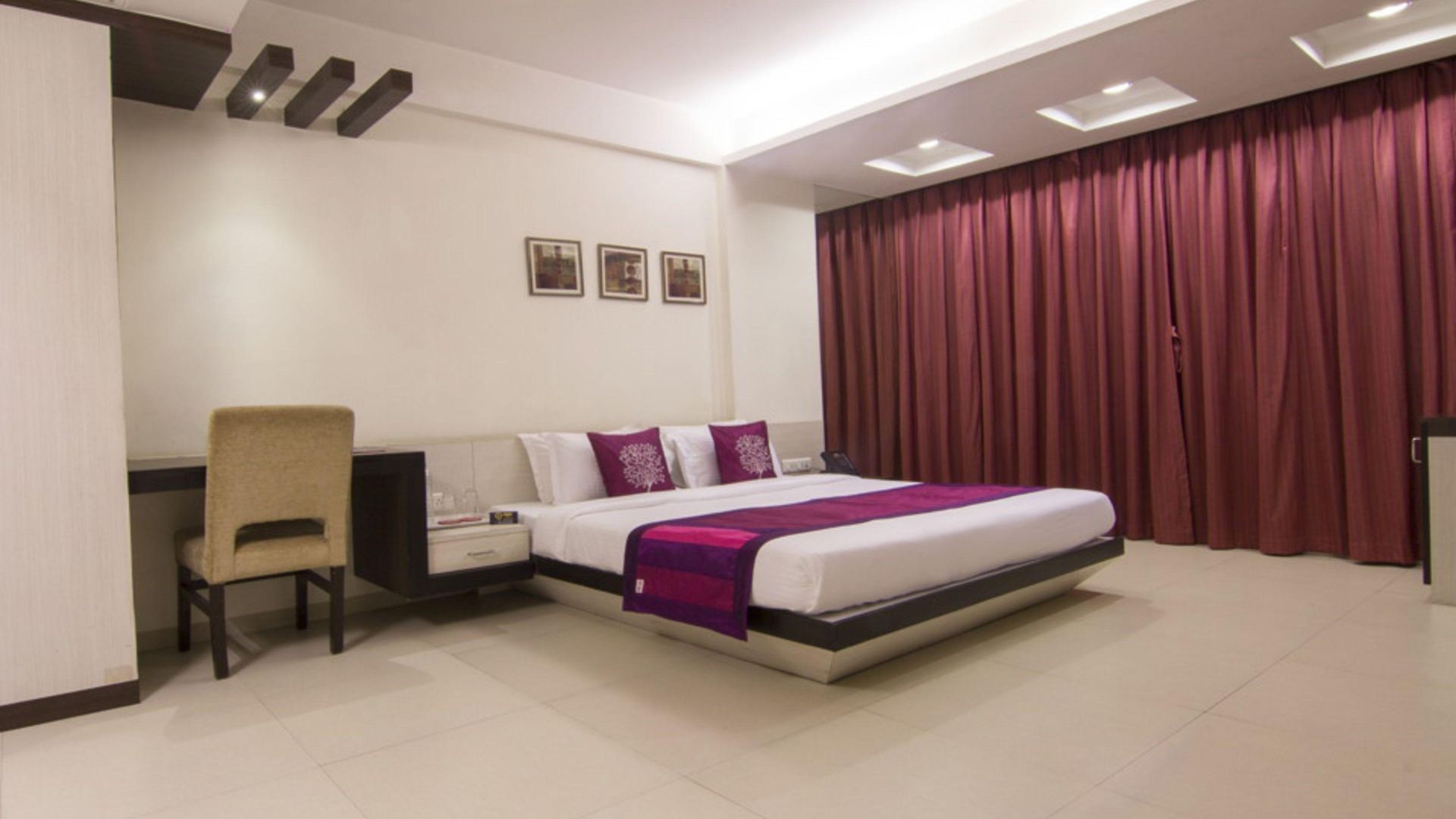 The Roa Hotel