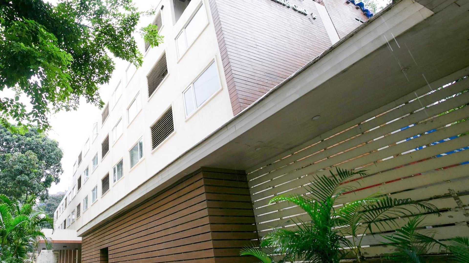 Hotel The Roa Mumbai
