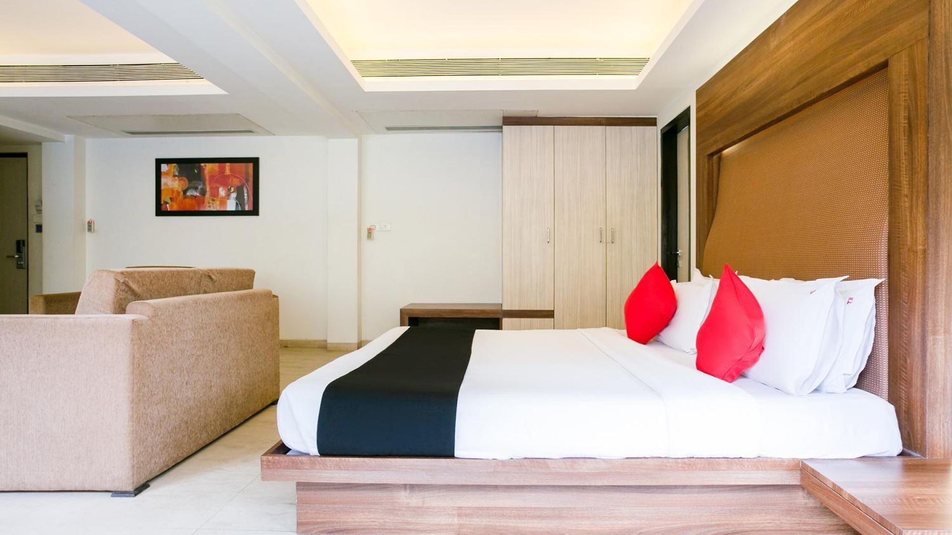 The Roa 3* Mumbai