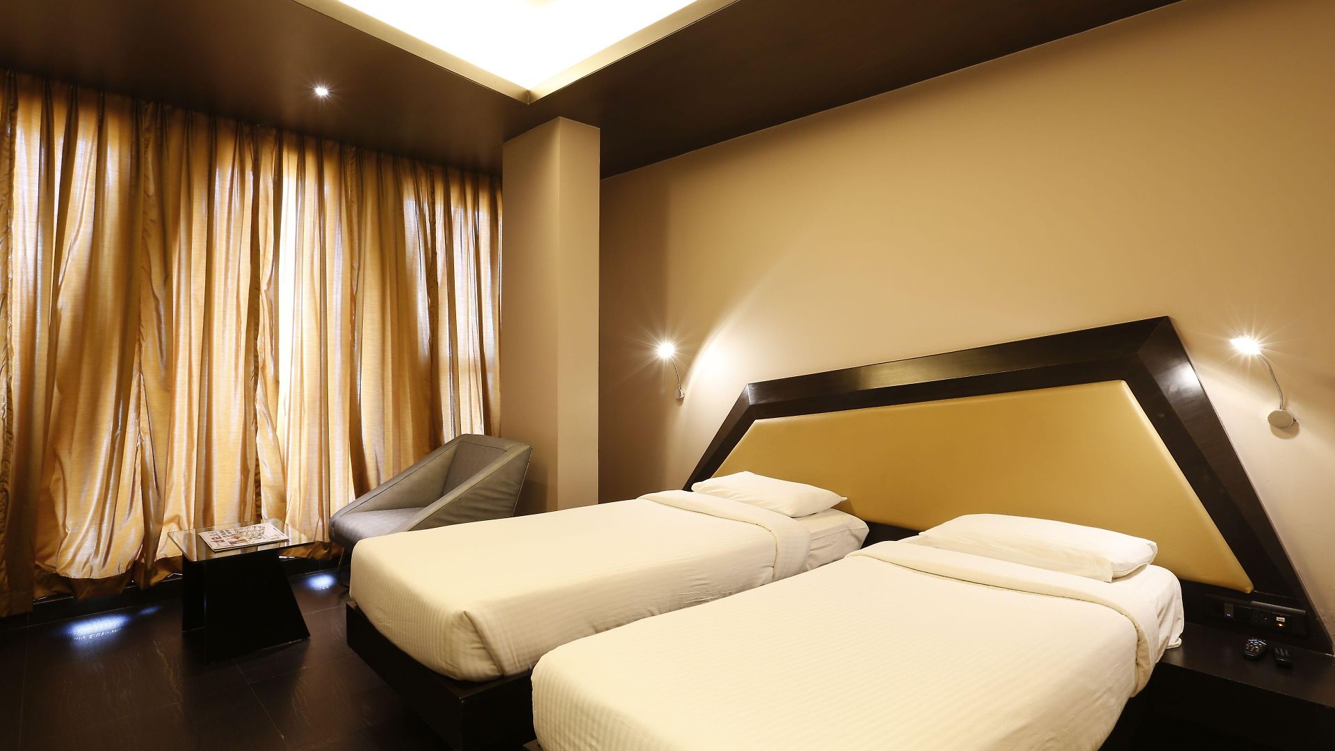Dragonfly - The Art Hotel 4*