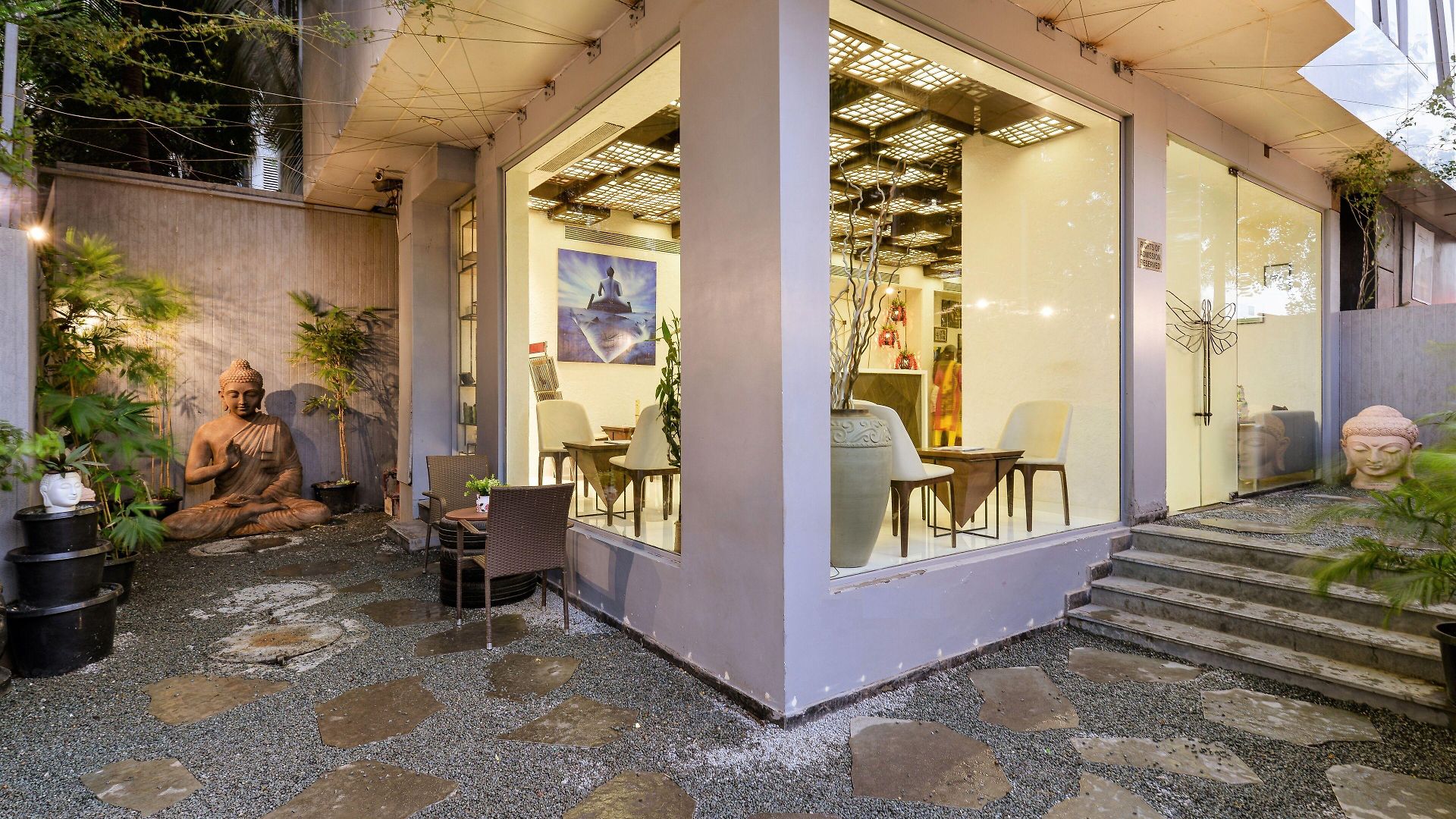 Hotel Dragonfly - The Art Mumbai