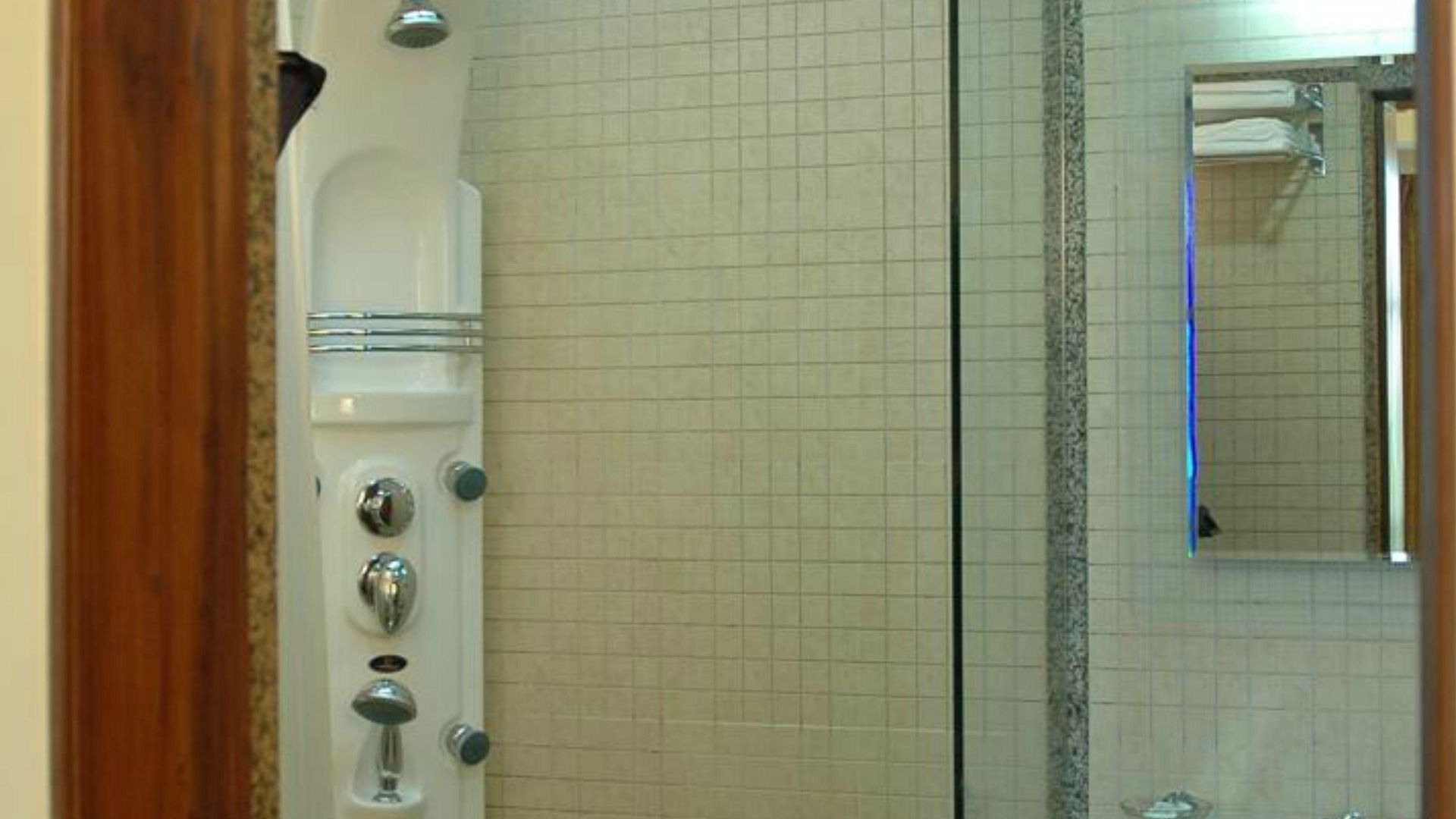 Hotel Fabhotel Shubhangan - Nr Bandra 3*