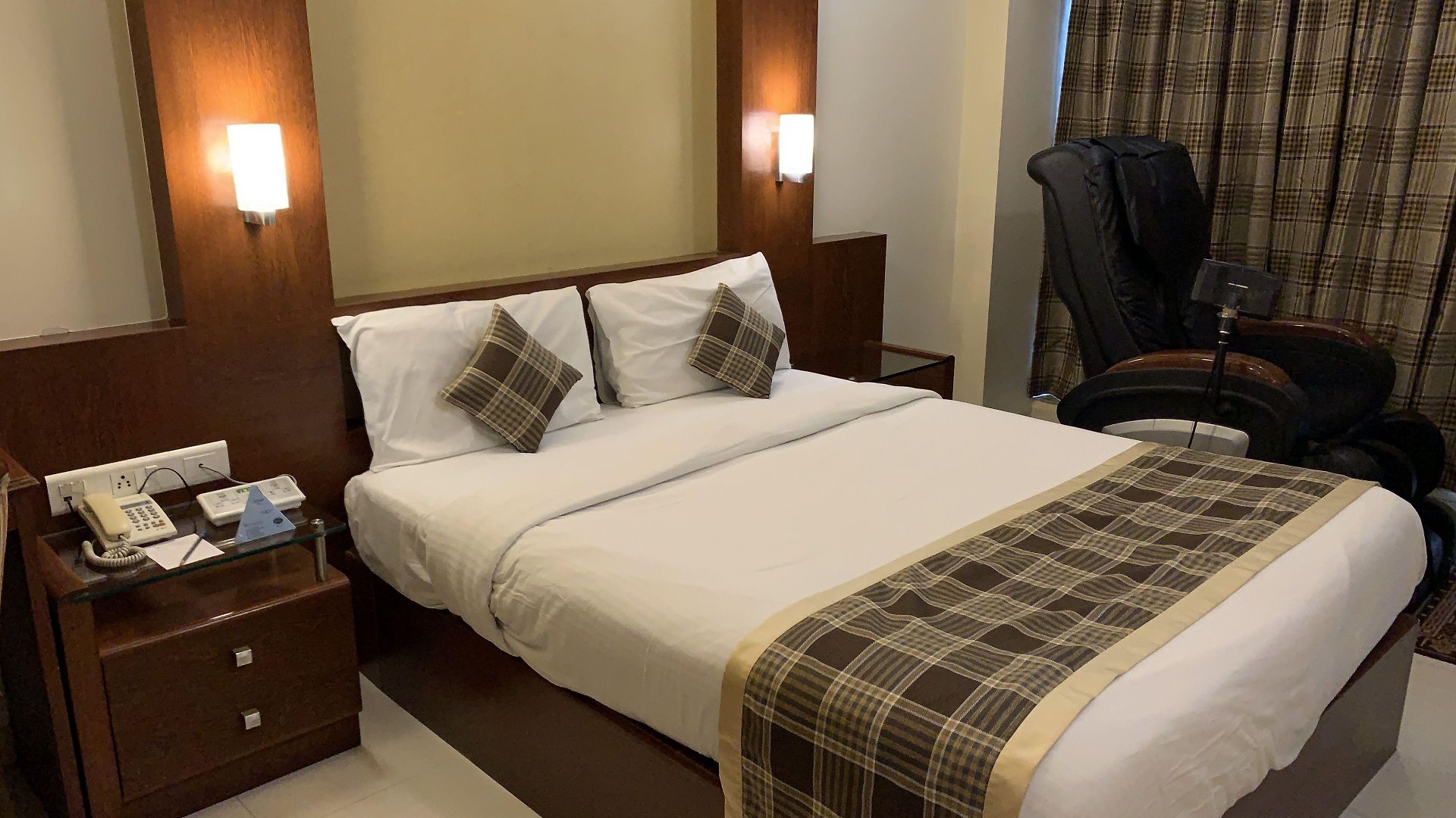 Fabhotel Shubhangan - Nr Bandra