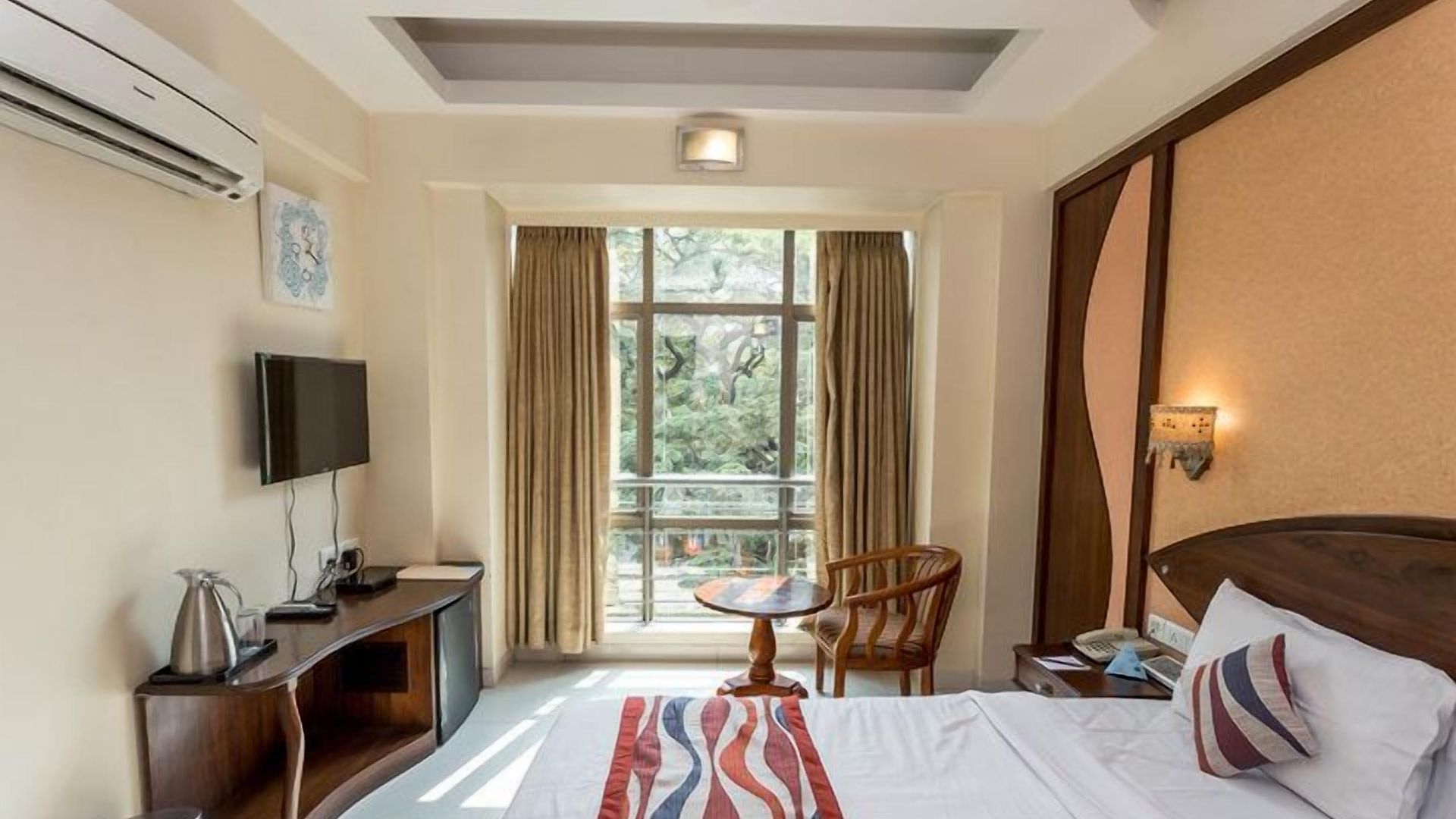 Fabhotel Shubhangan - Nr Bandra