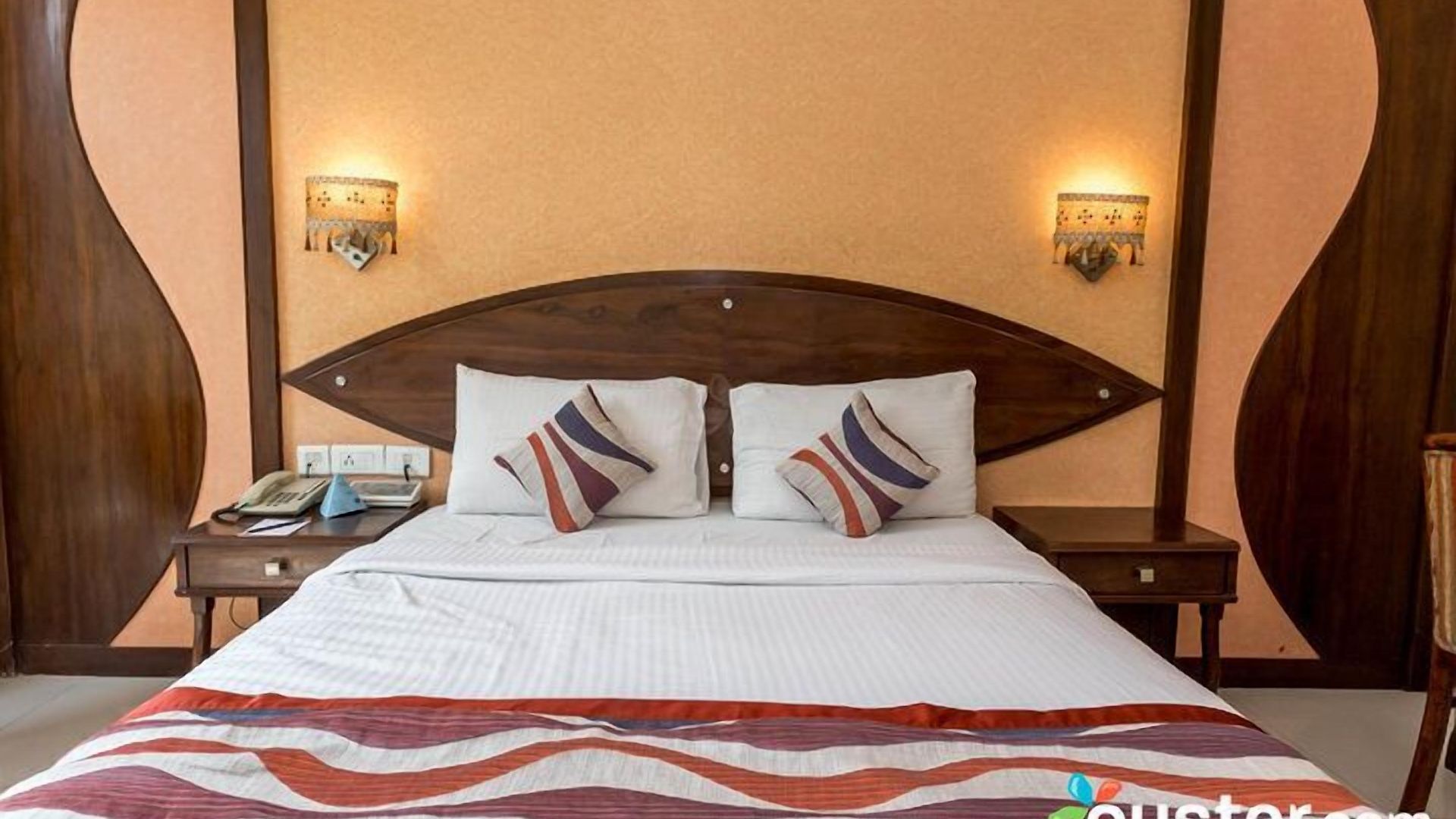 Fabhotel Shubhangan - Nr Bandra